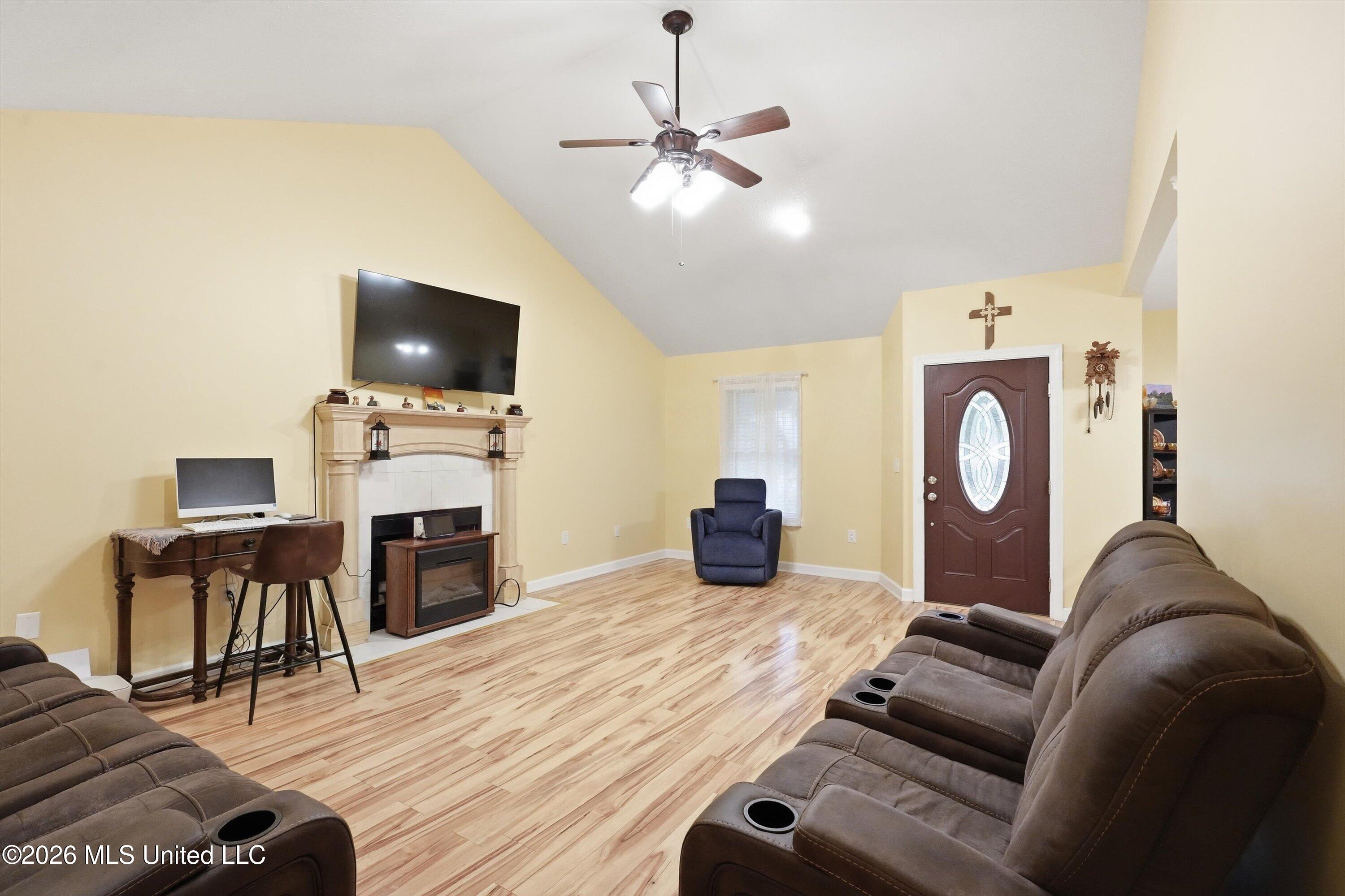 1433 Barnett Bend Circle Property Photo 8