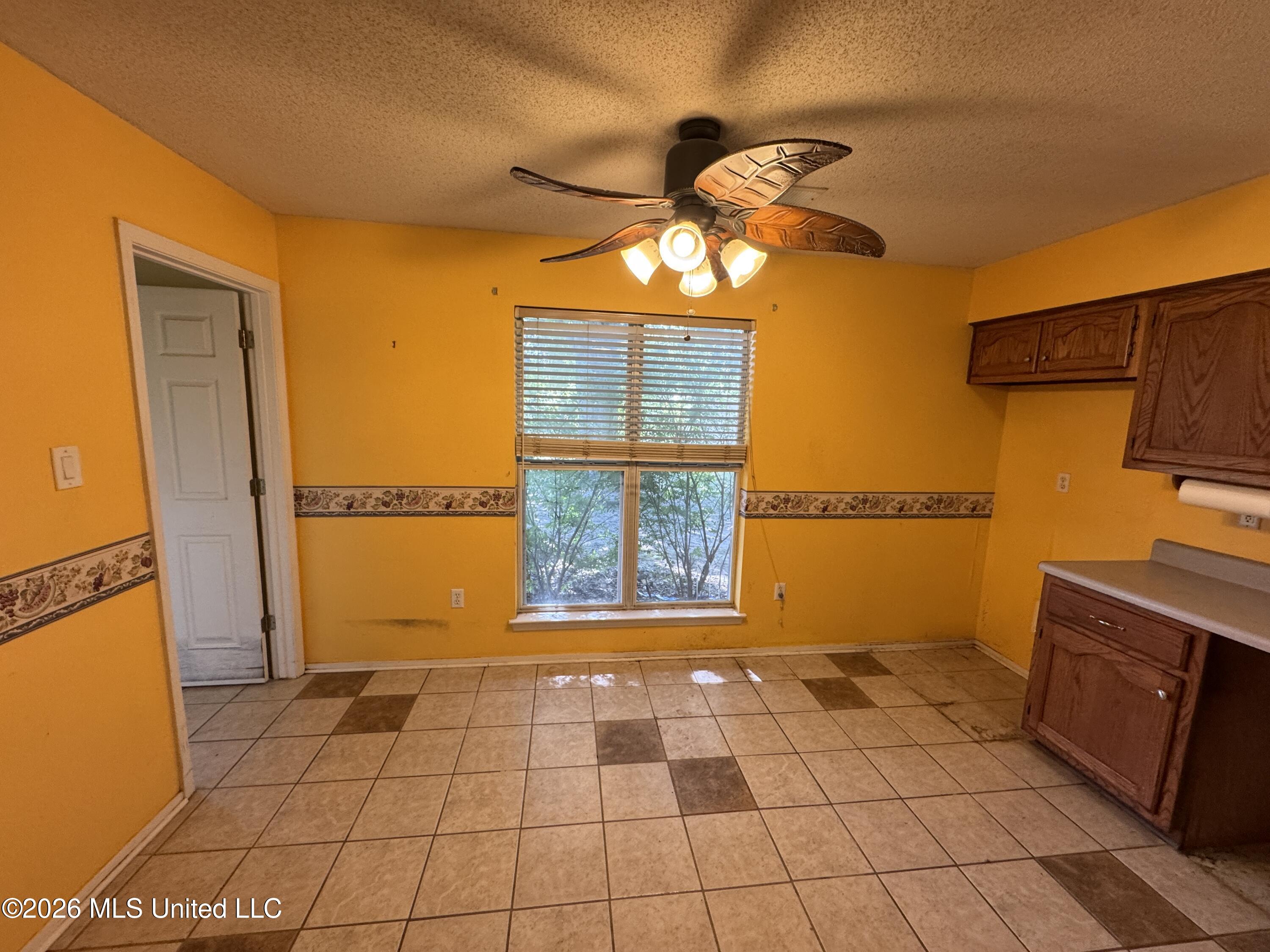 10551 Oak Leaf Drive Property Photo 7