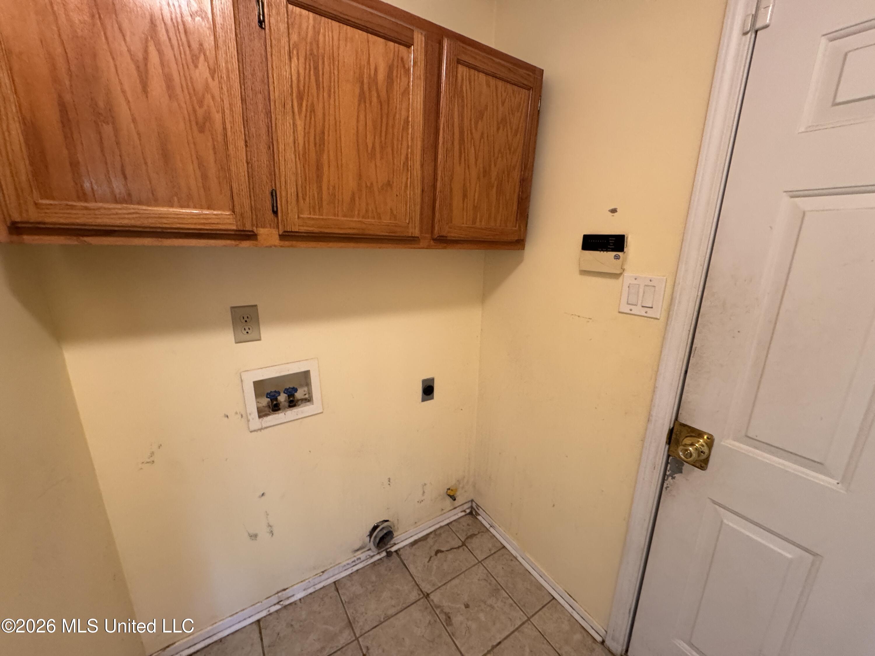 10551 Oak Leaf Drive Property Photo 8