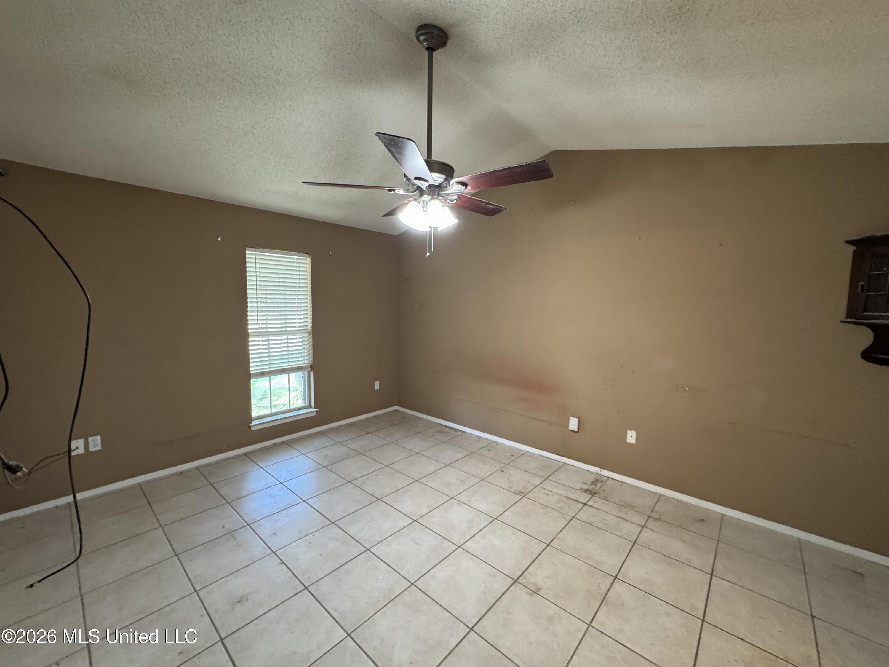 10551 Oak Leaf Drive Property Photo 10