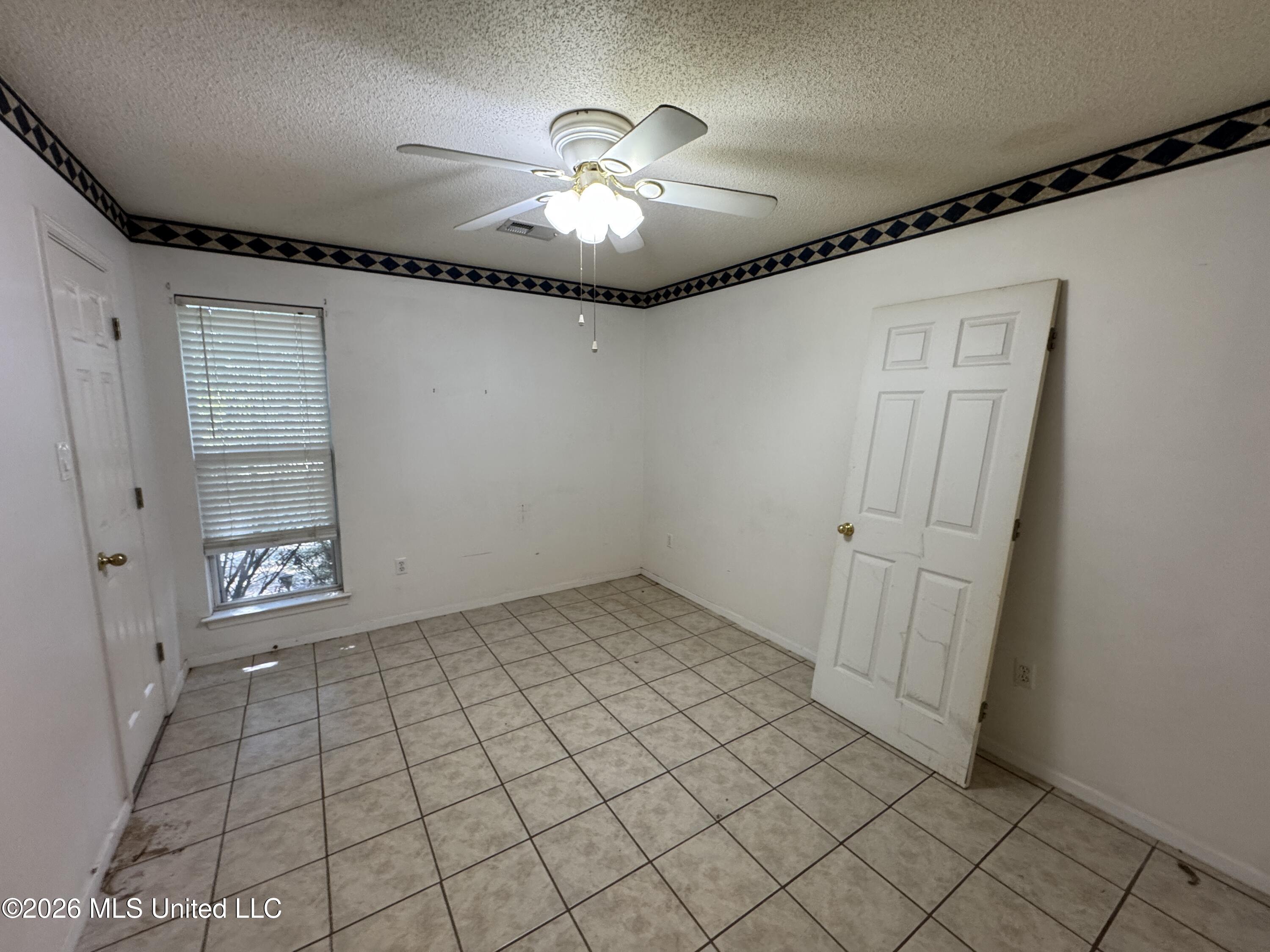 10551 Oak Leaf Drive Property Photo 15