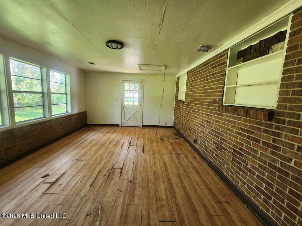 907 W Hinton Avenue Property Photo 9