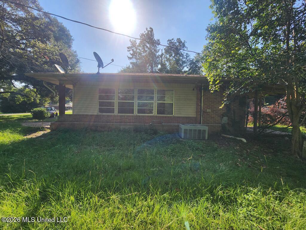 907 W Hinton Avenue Property Photo 12