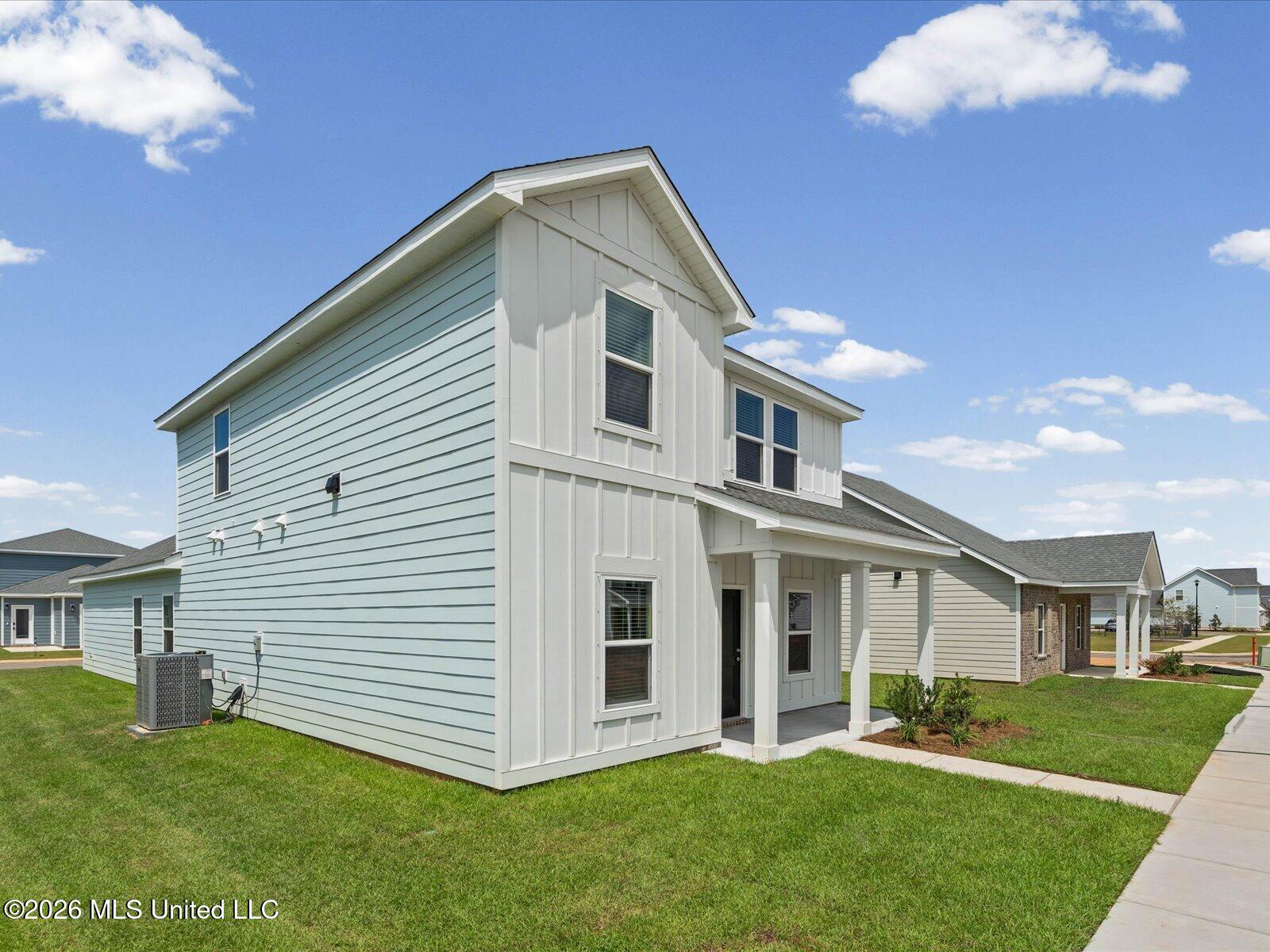 430 Pimento Circle Property Photo 3