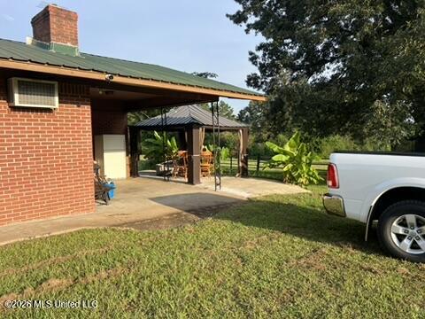 873 Glass Road Property Photo 2