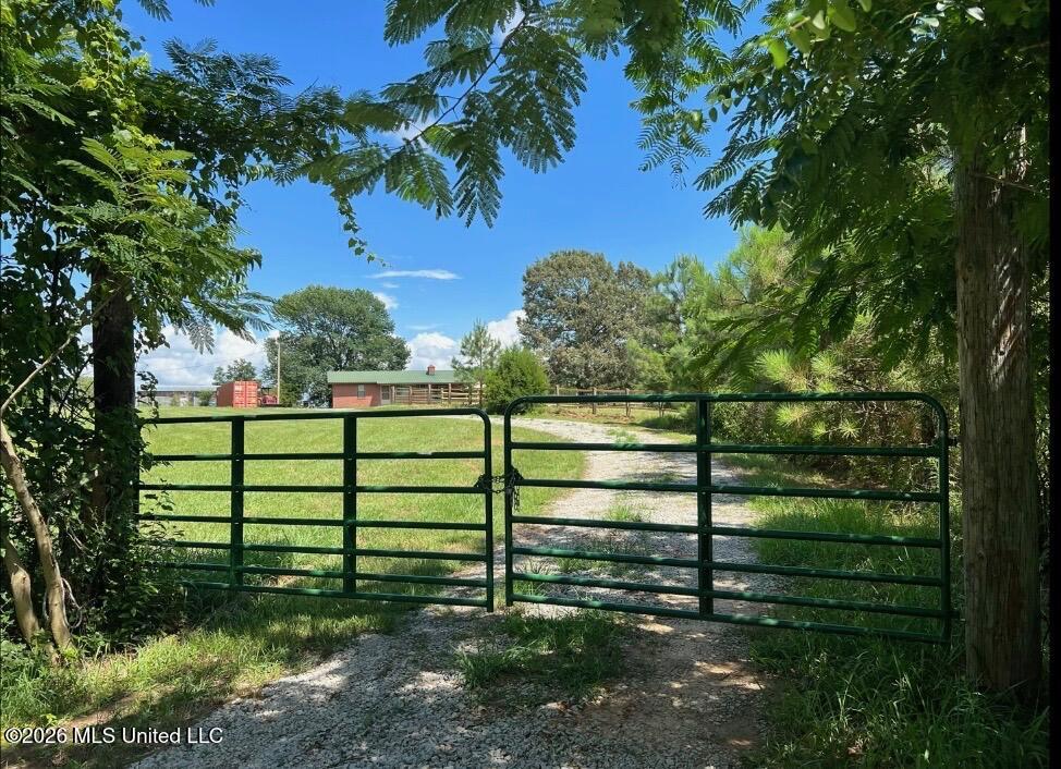 873 Glass Road Property Photo 17