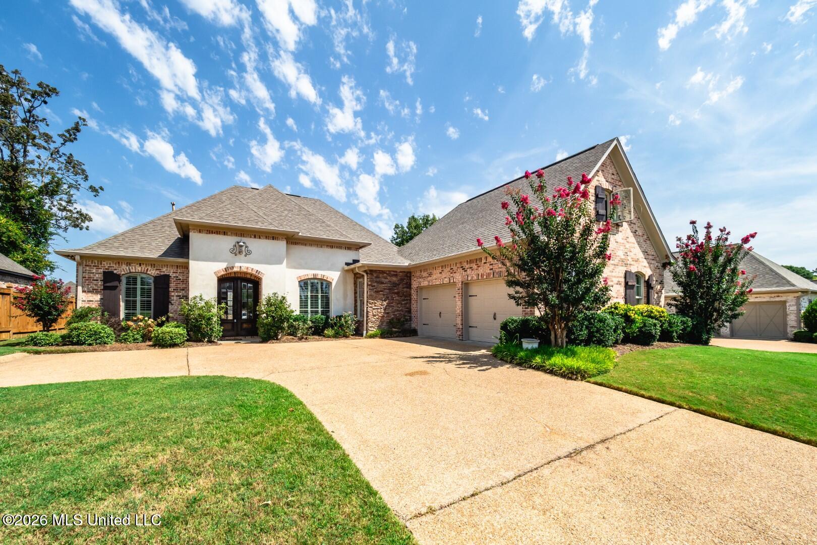 103 Deer Hollow Property Photo 1