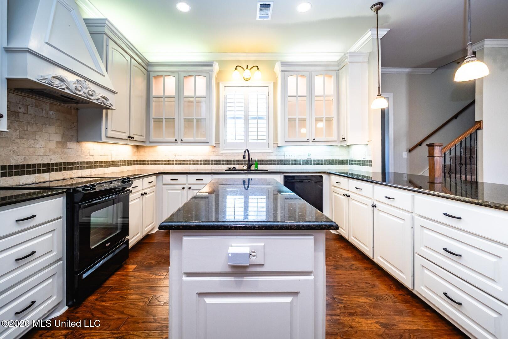 103 Deer Hollow Property Photo 11