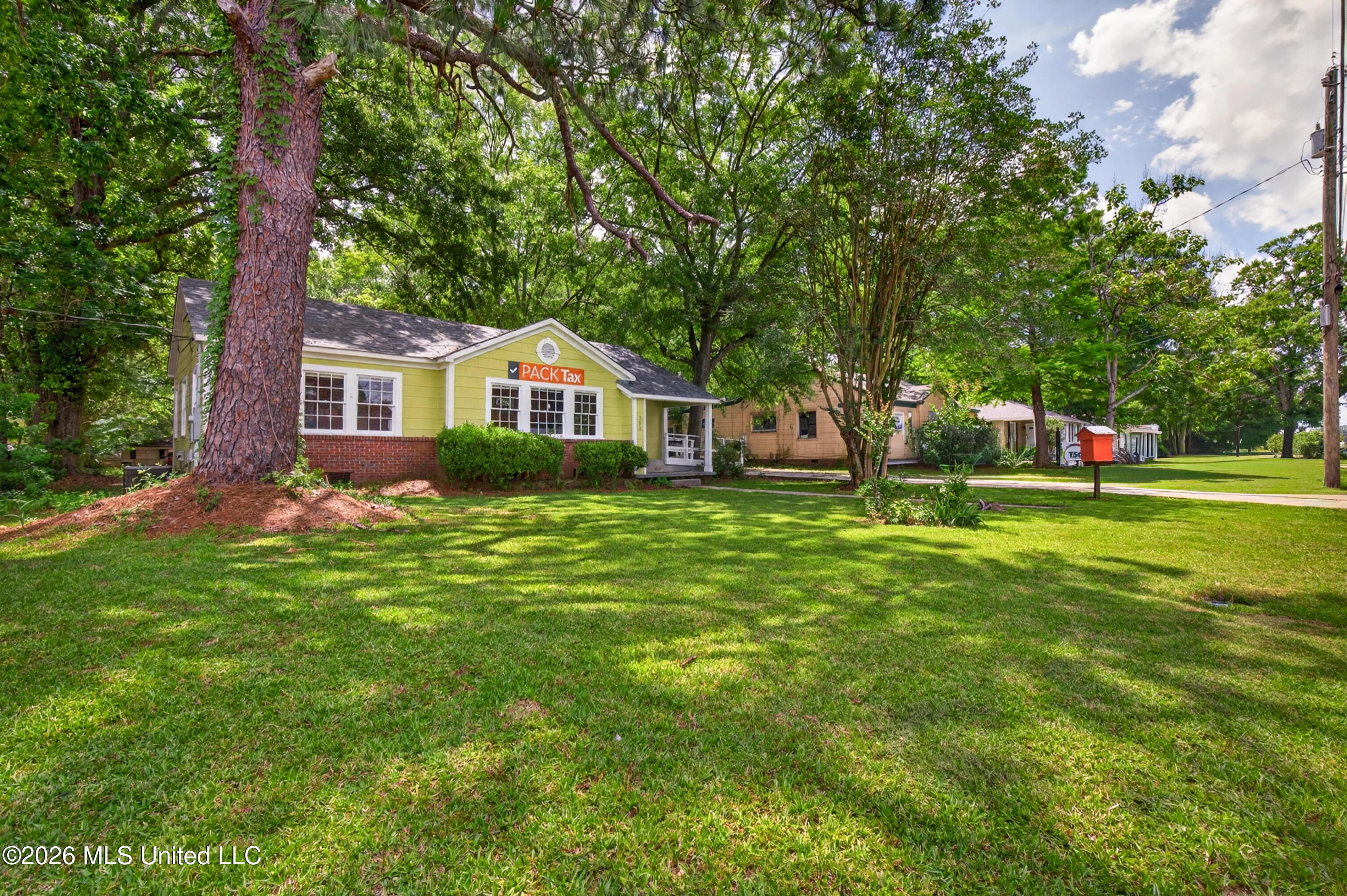 208 S 25th Avenue Property Photo 43