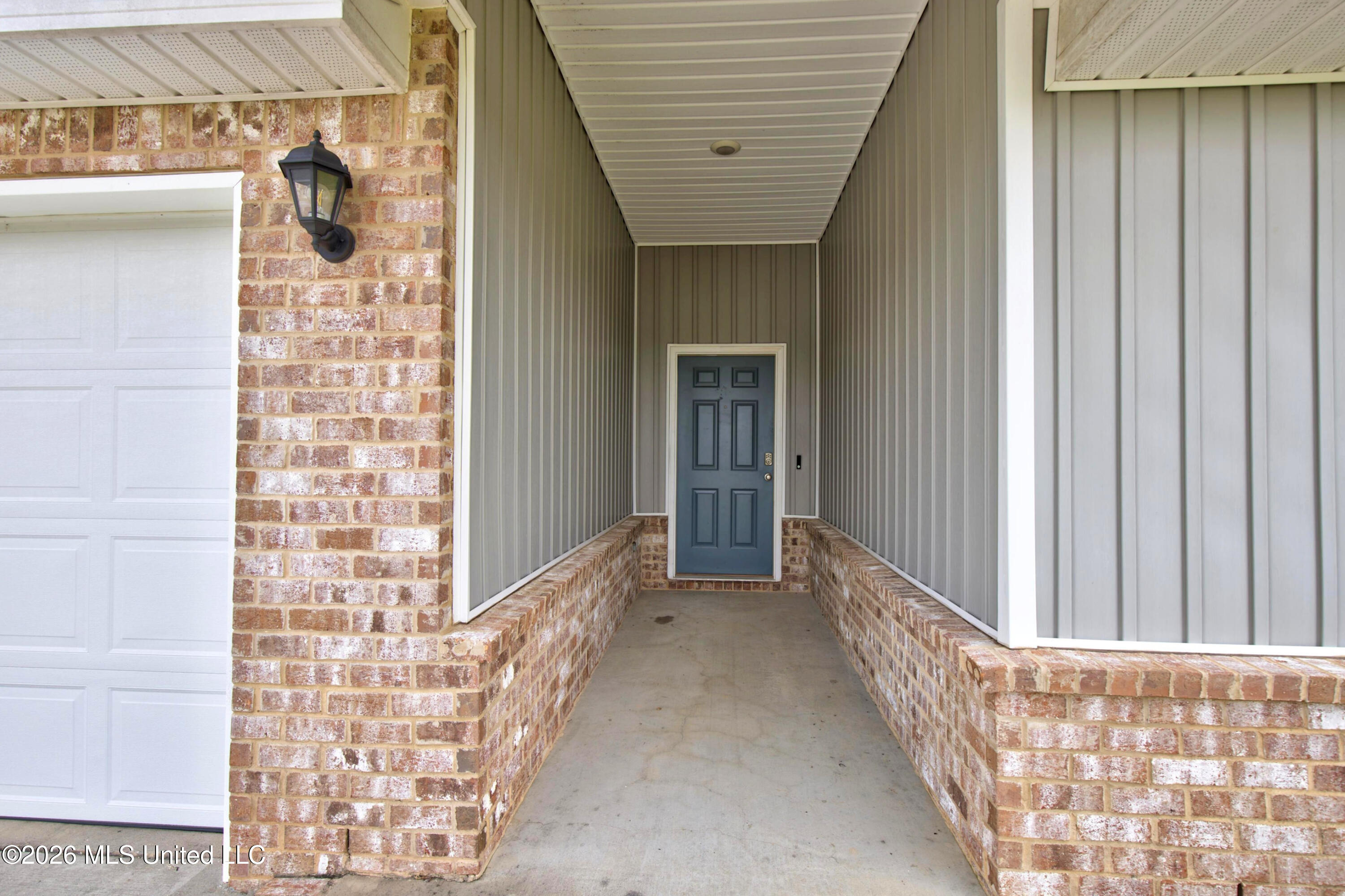 9464 Emersyn Lane Property Photo 8