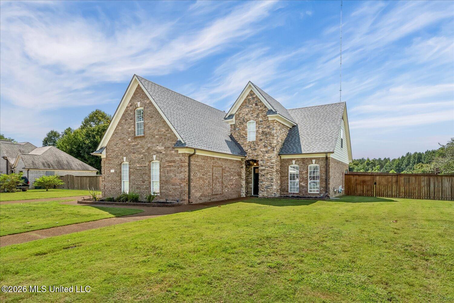 611 Ridge View Drive Property Photo 3