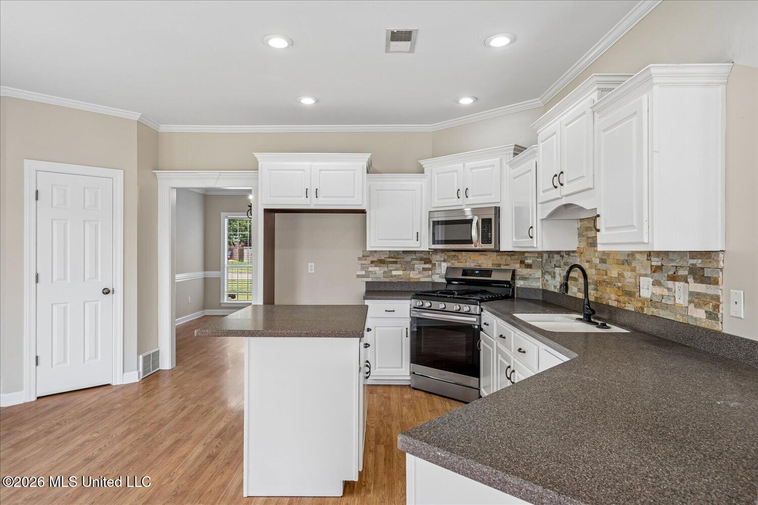 611 Ridge View Drive Property Photo 11