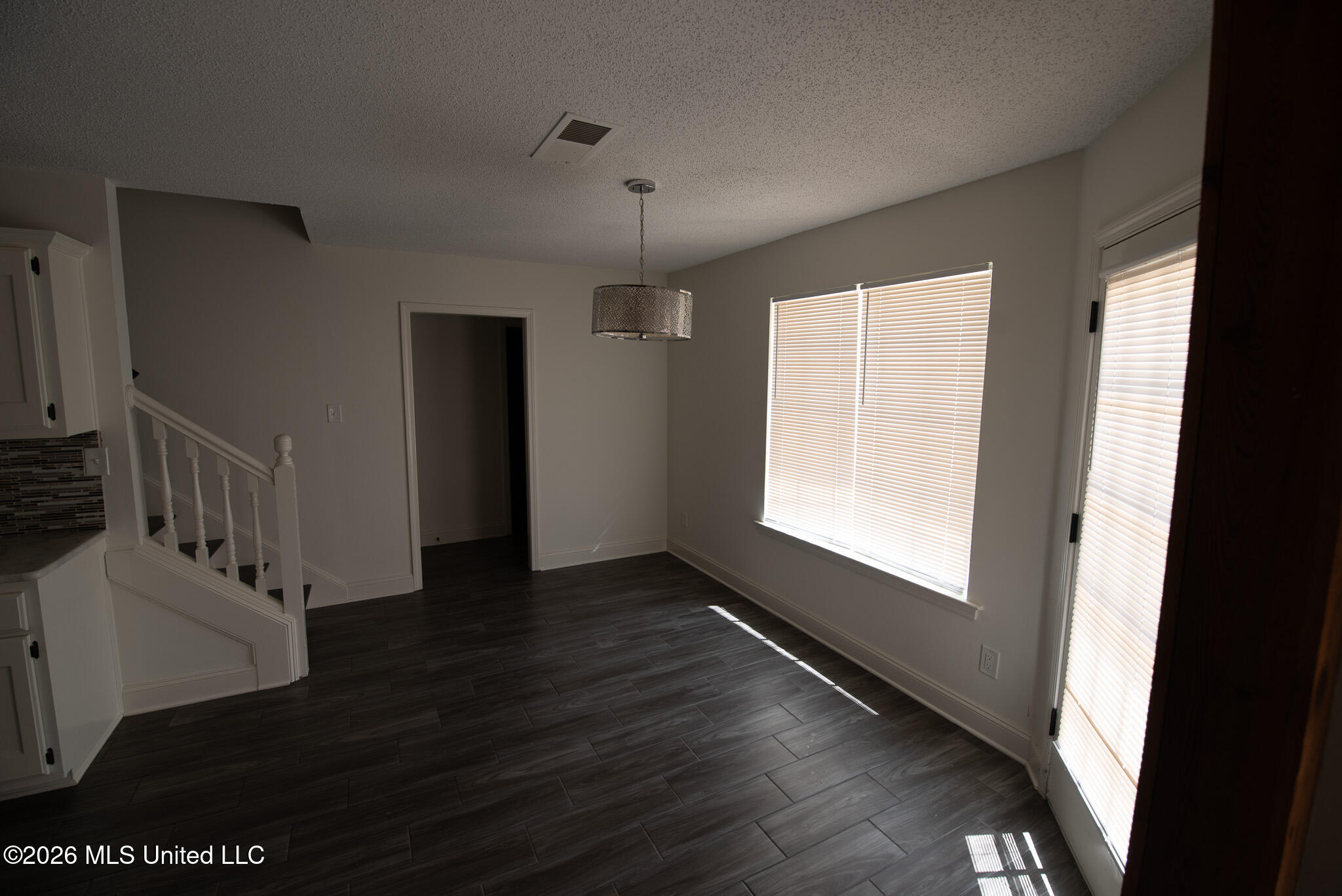 9883 Chris Drive Property Photo 5