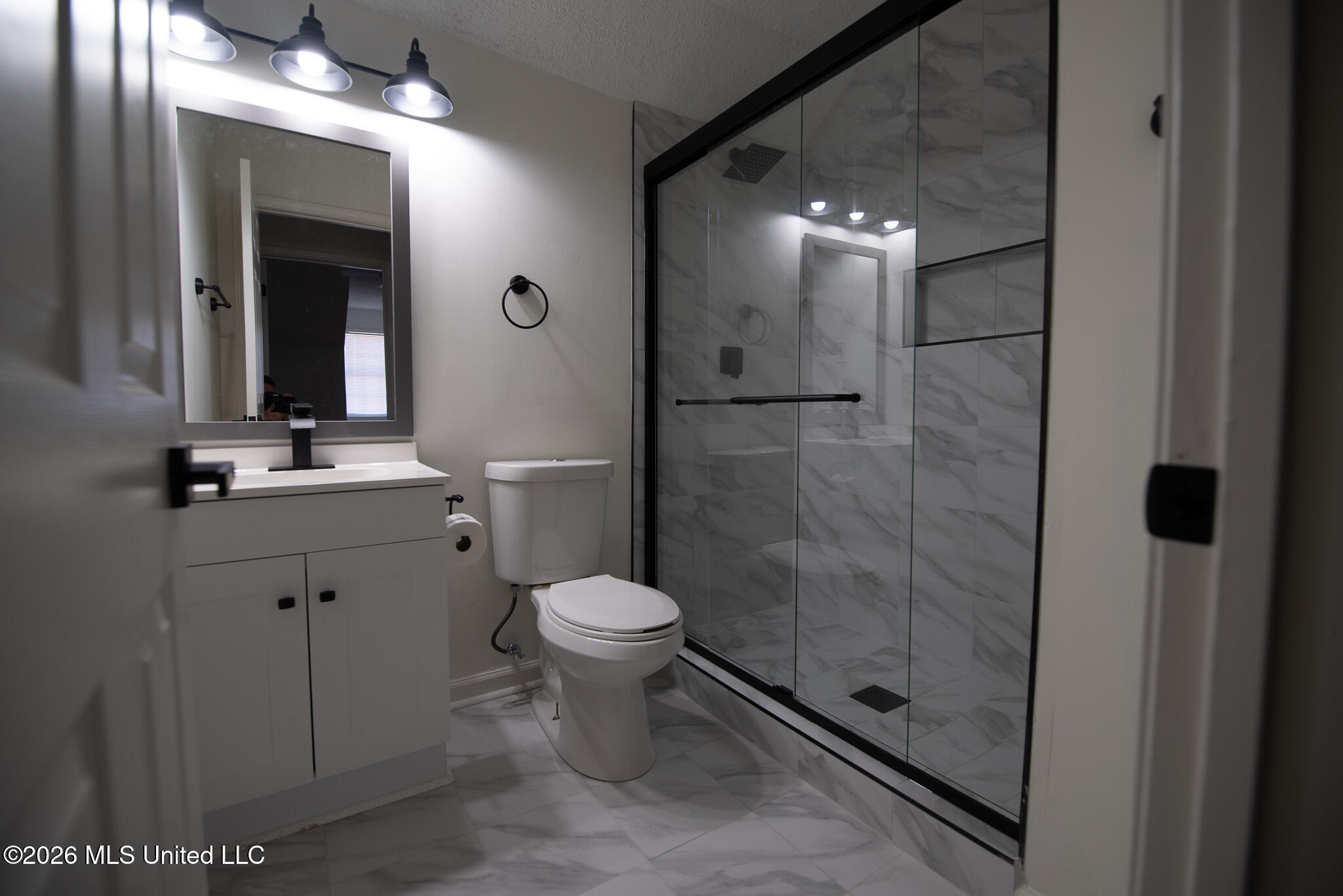 9883 Chris Drive Property Photo 14