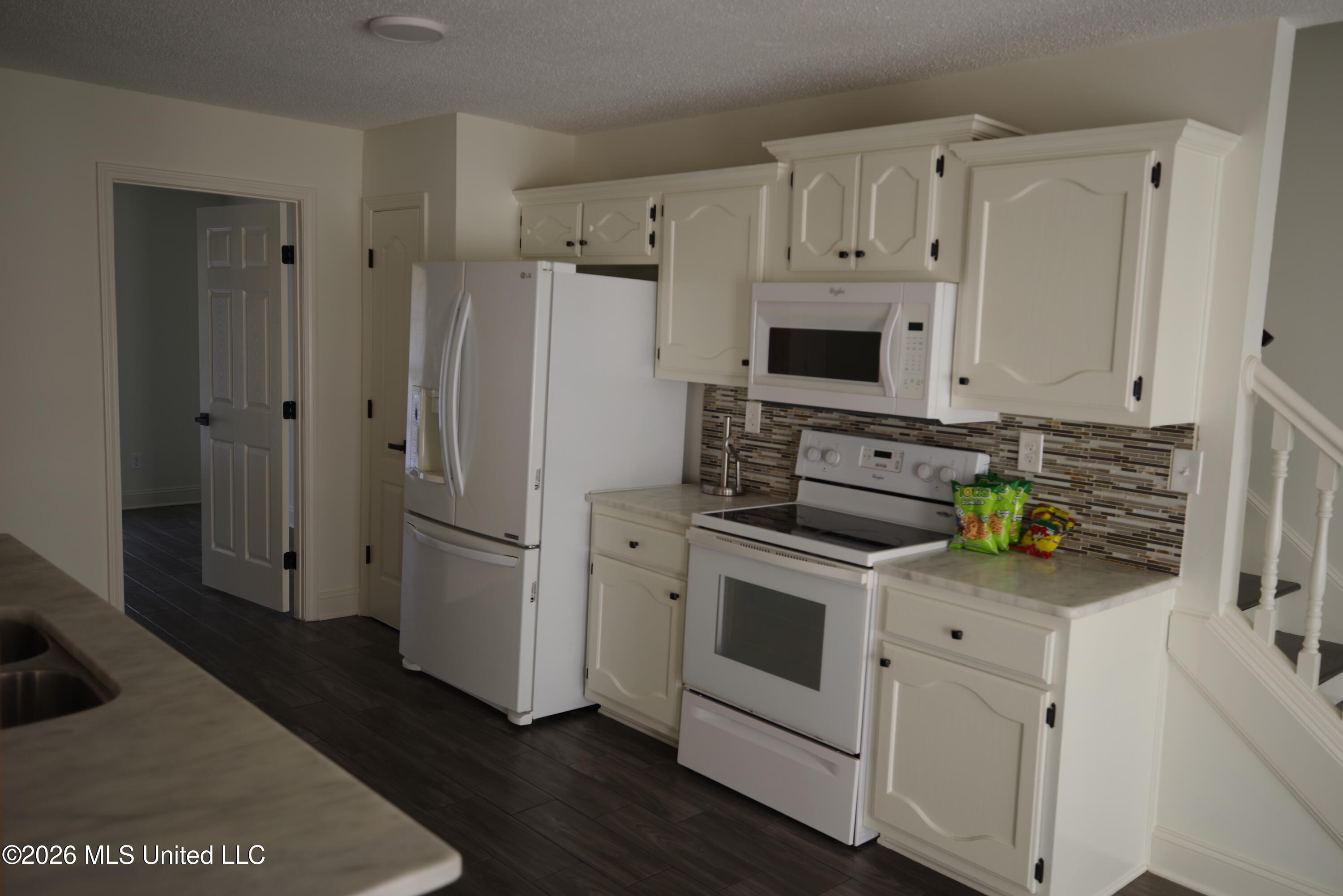 9883 Chris Drive Property Photo 27