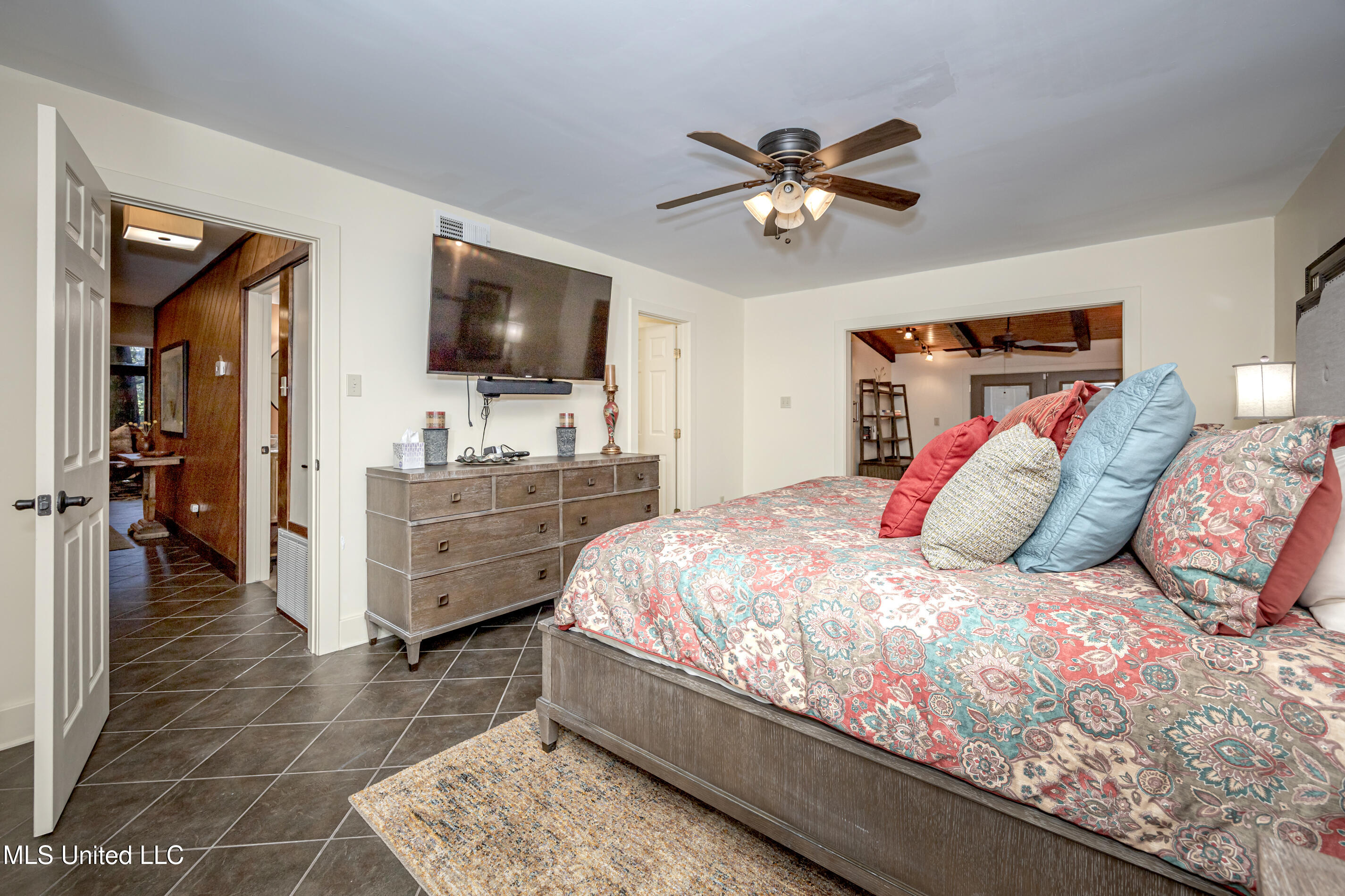 308 Lovers Lane Property Photo 34