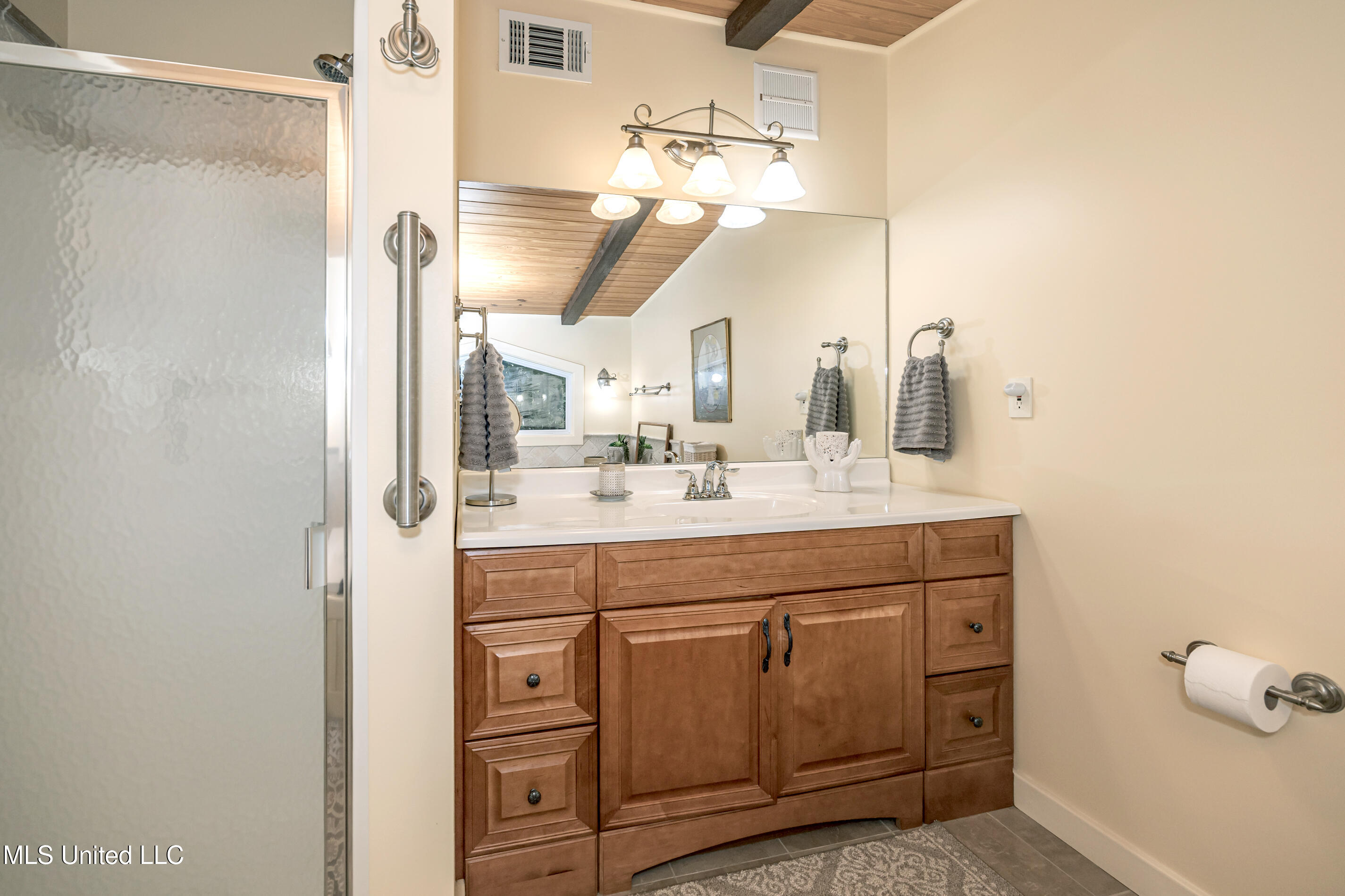 308 Lovers Lane Property Photo 40