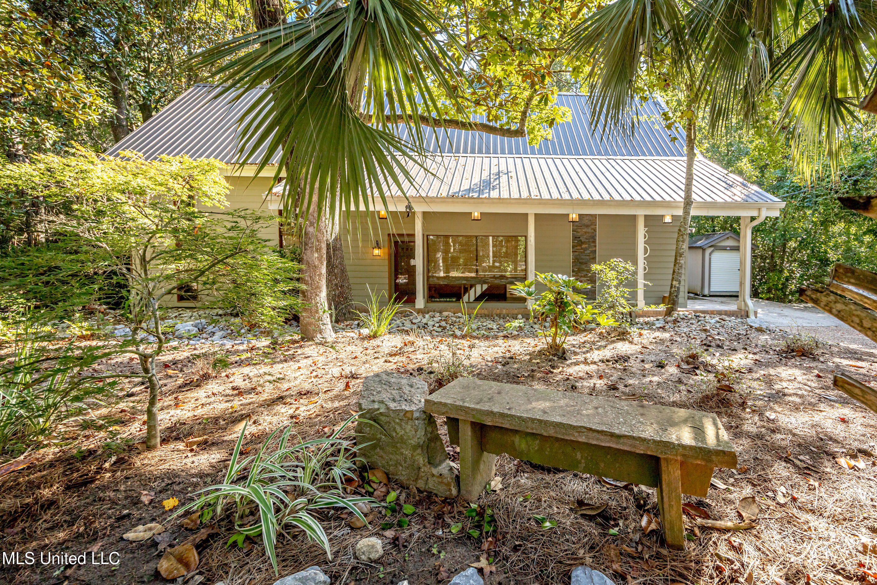 308 Lovers Lane Property Photo 71