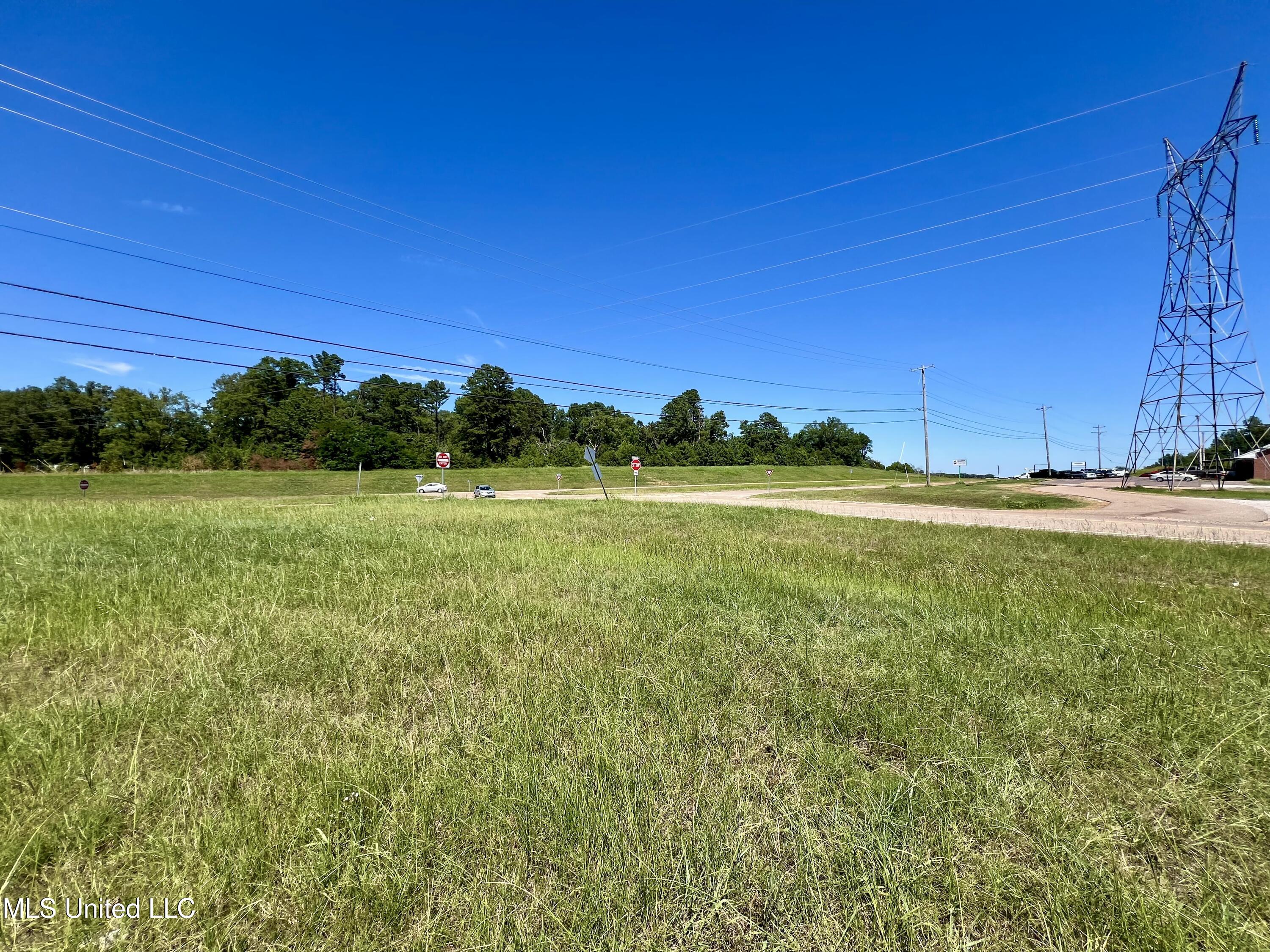 Hyline Drive Property Photo 1
