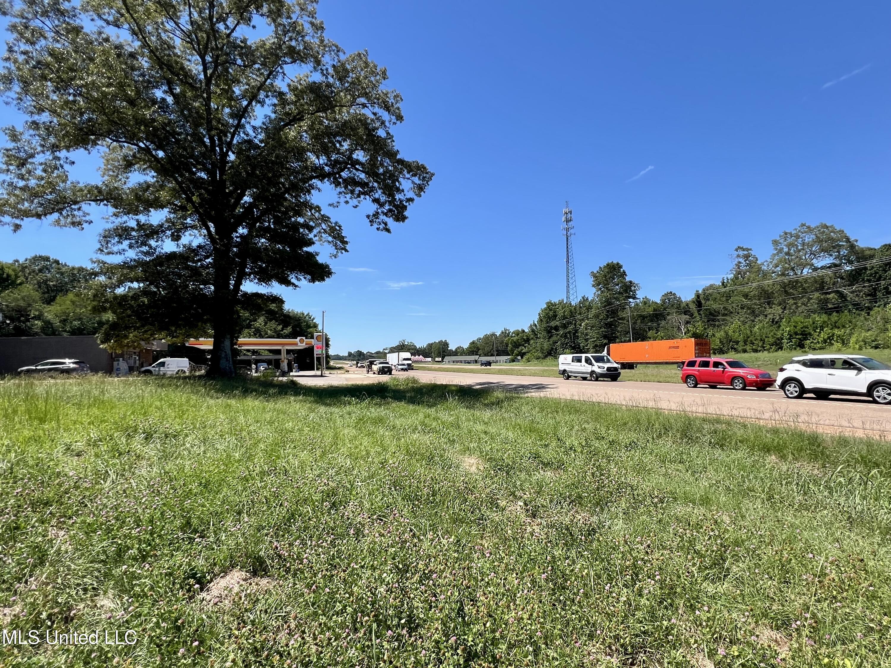 Hyline Drive Property Photo 3