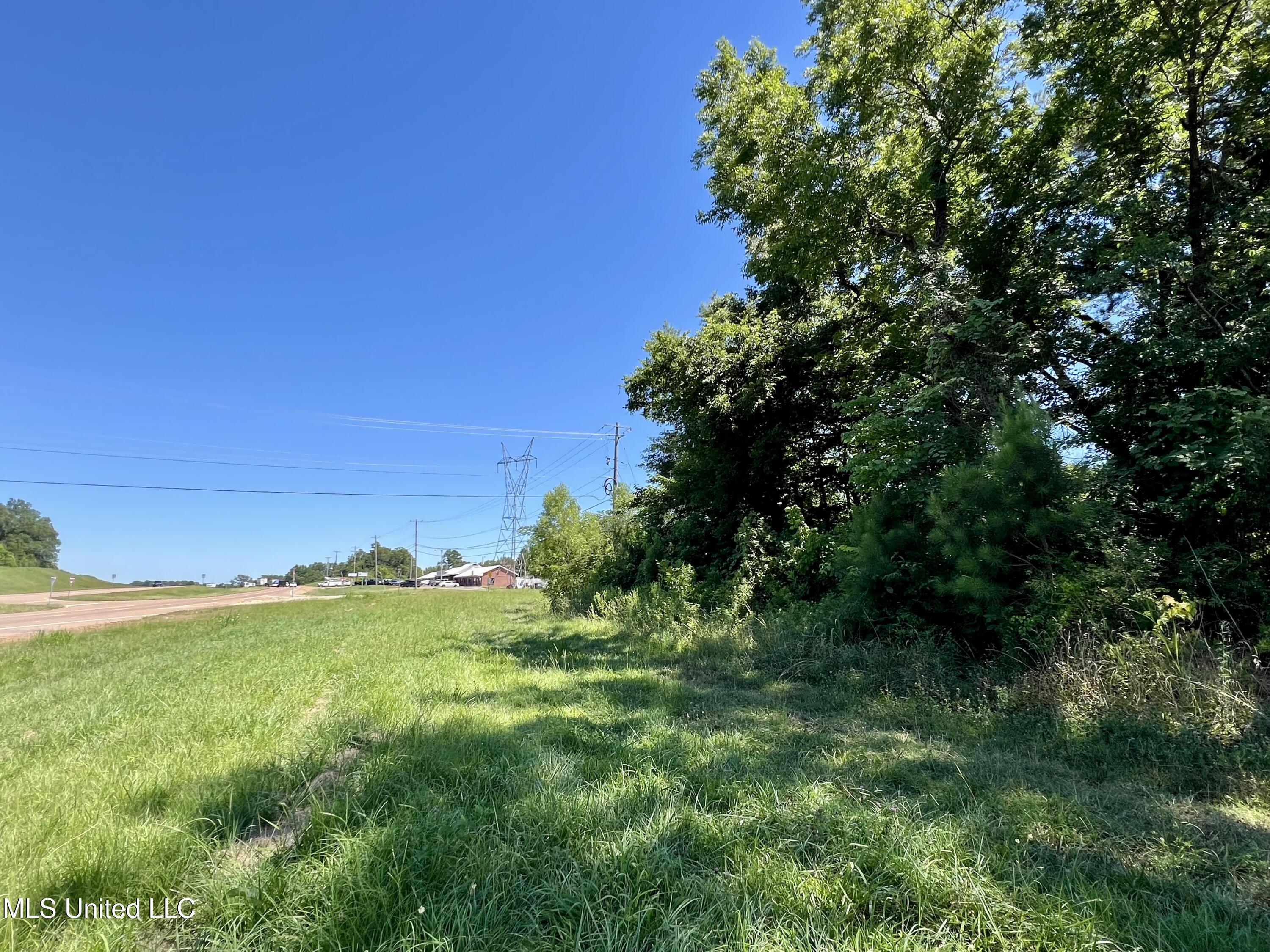Hyline Drive Property Photo 5