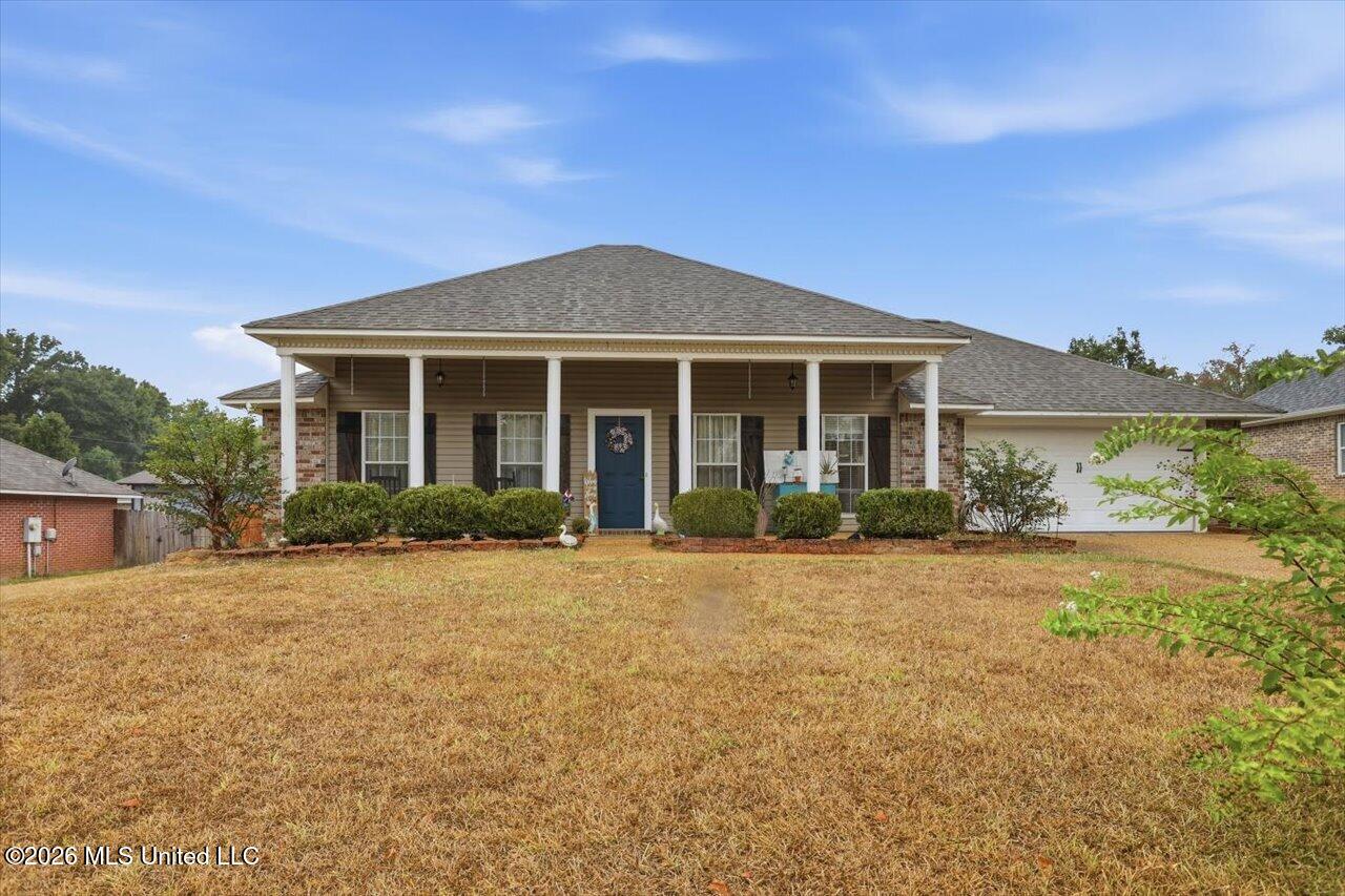 578 Eaglewood Drive Property Photo 1