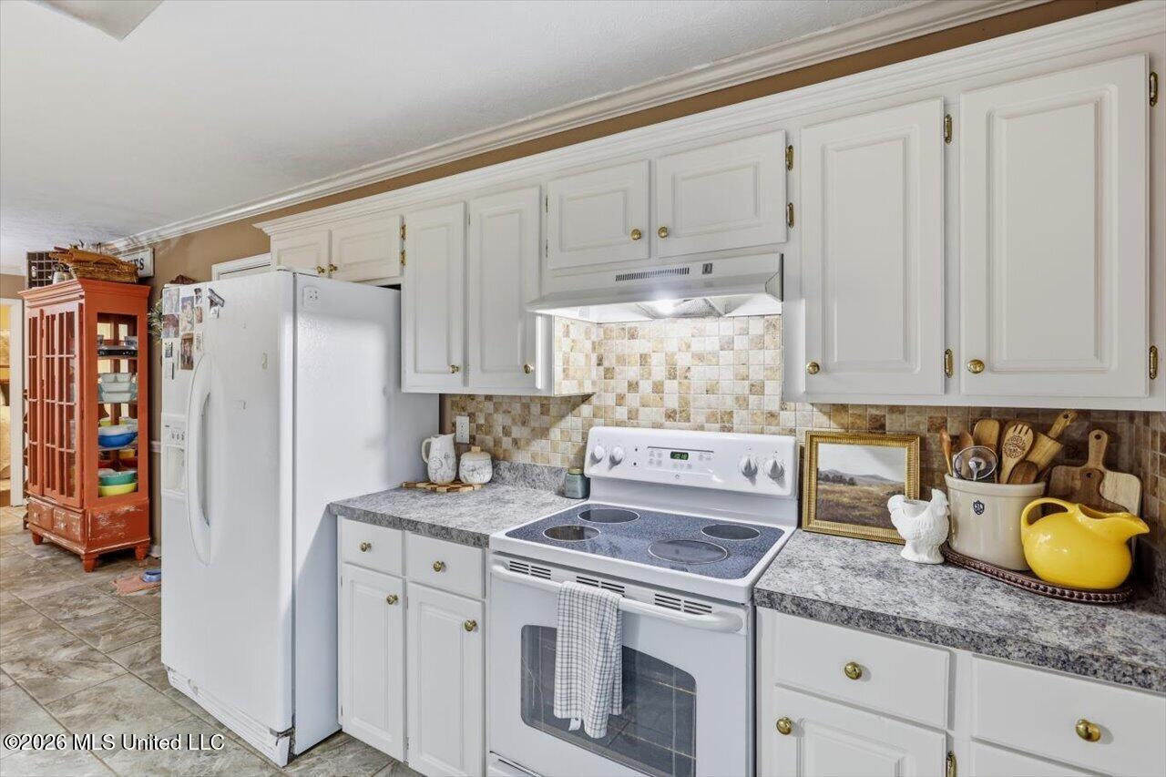 578 Eaglewood Drive Property Photo 11
