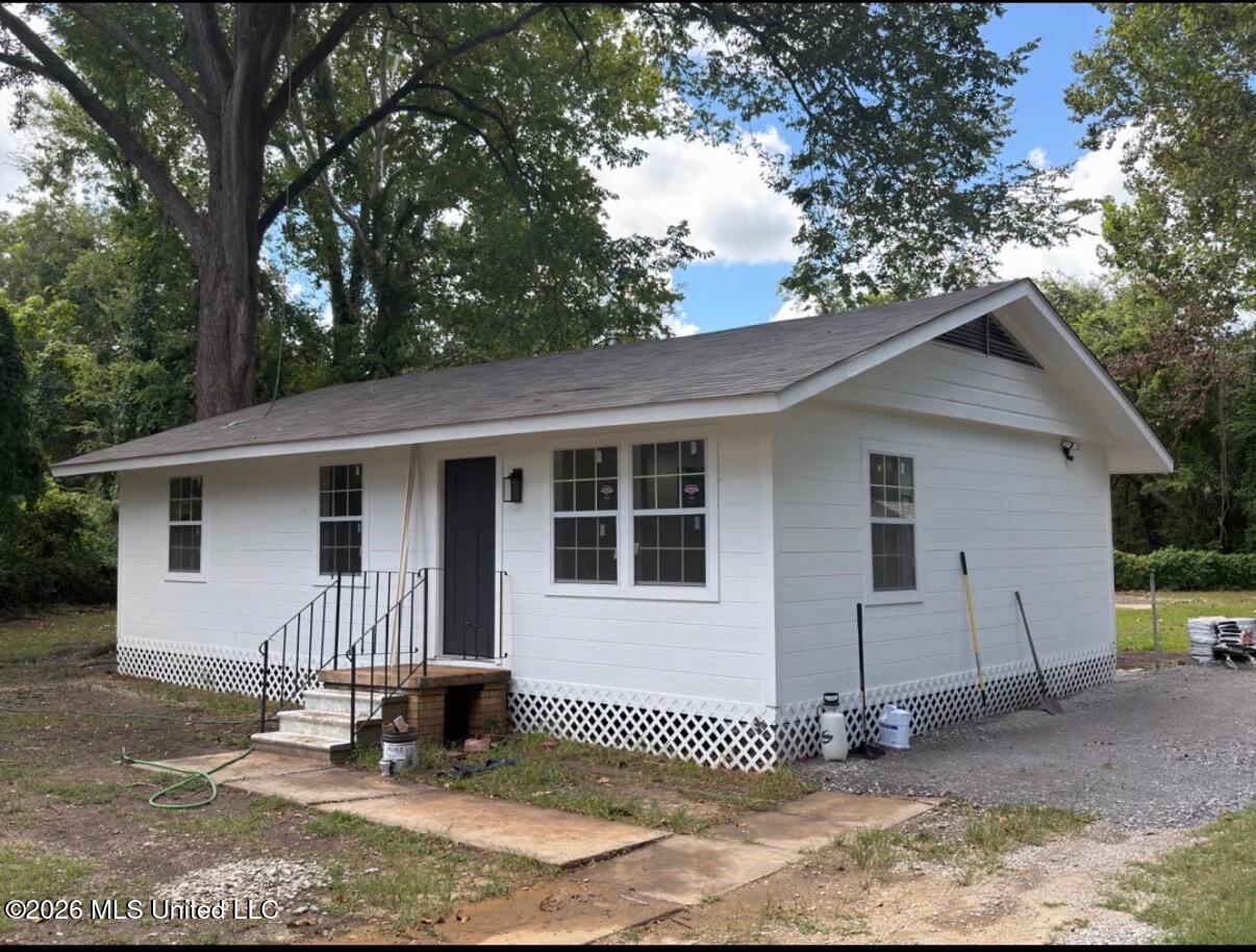 104 Circle Drive Property Photo 1
