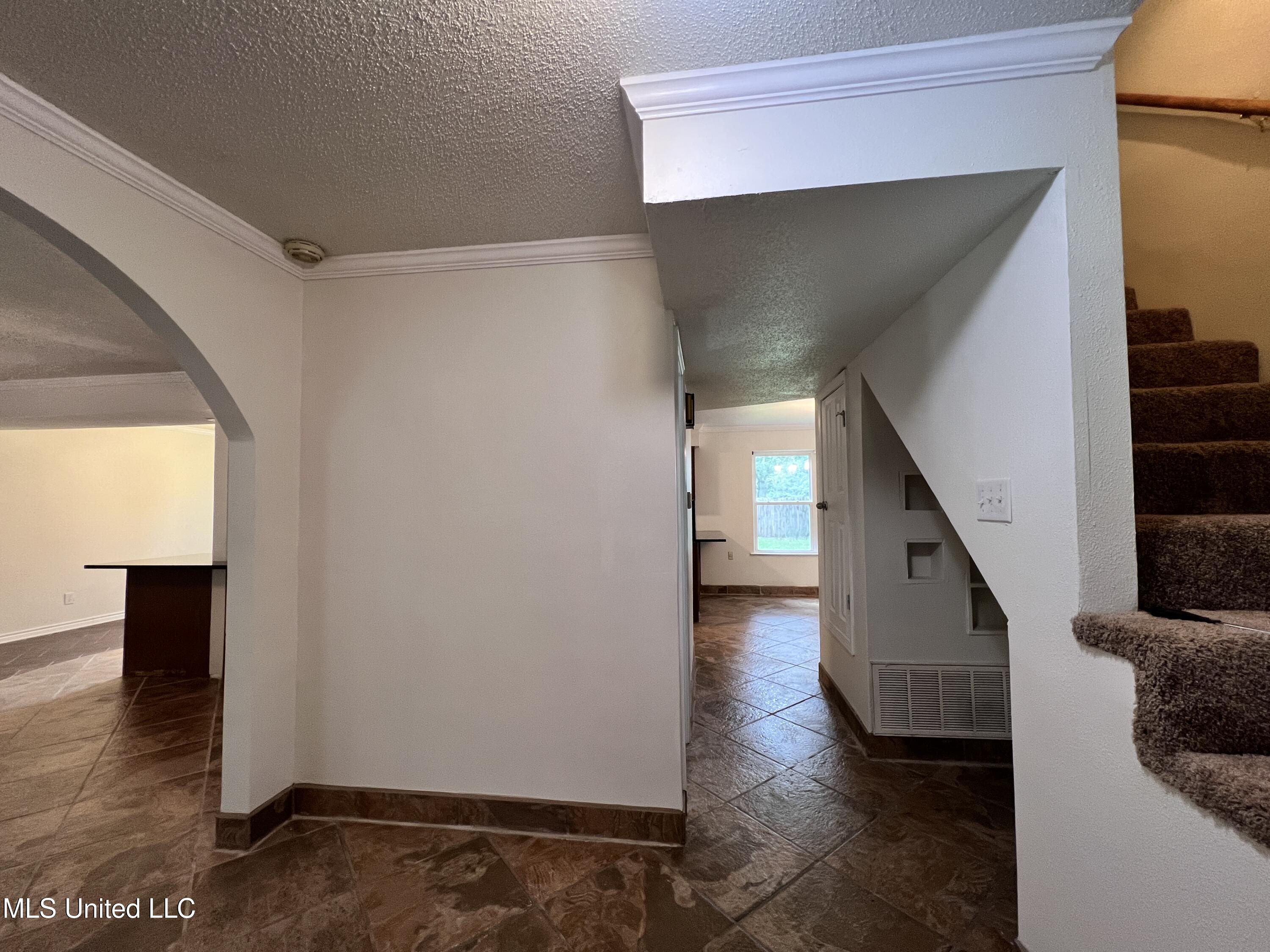 2418 Northridge Drive Property Photo 2