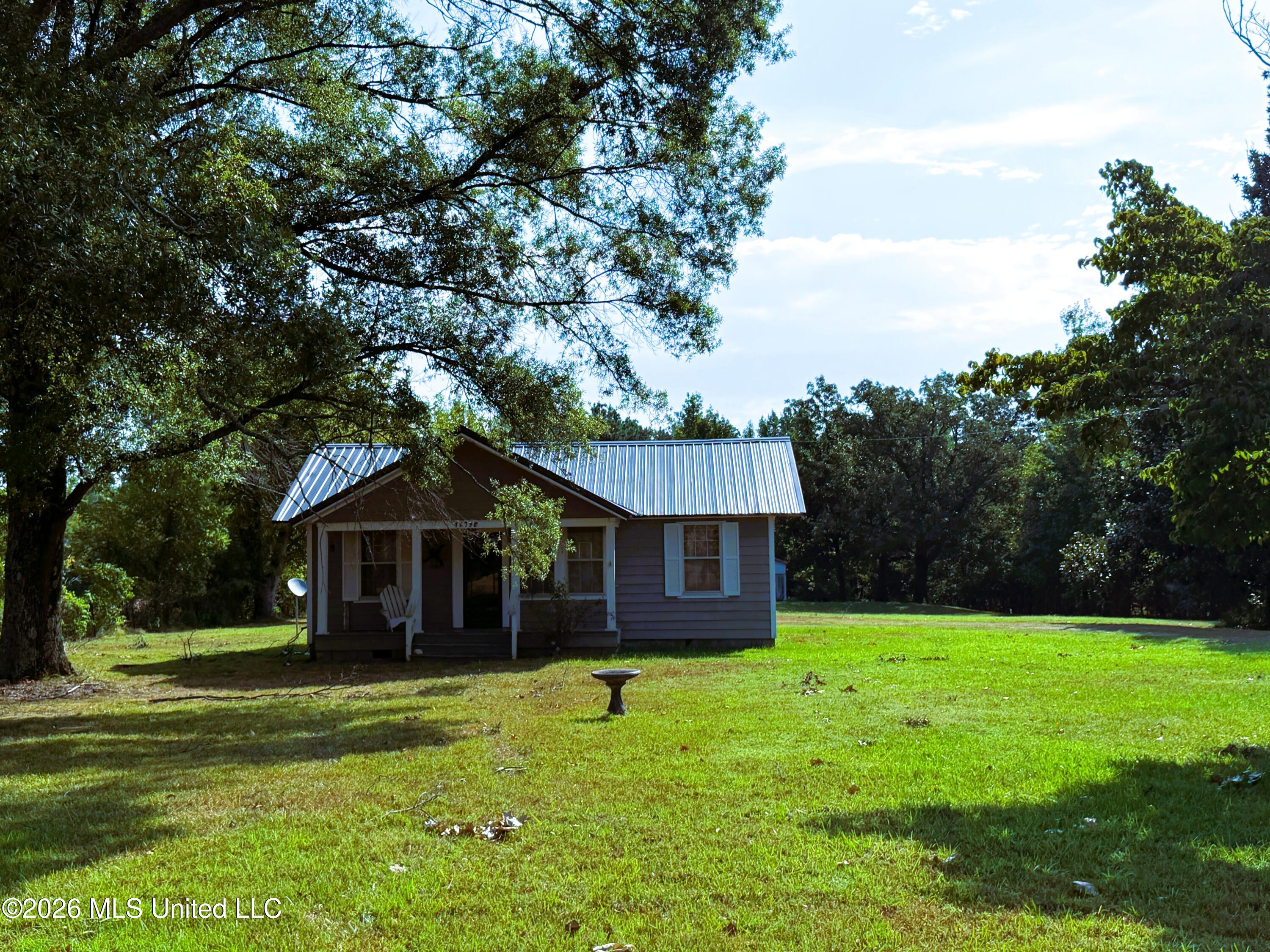 18780 Highway 5 Property Photo 1