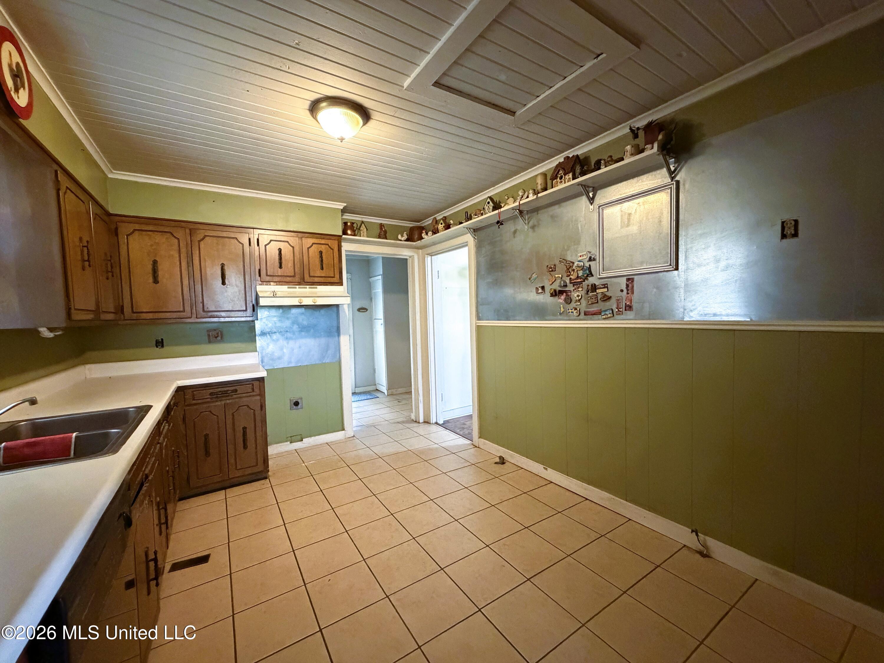 18780 Highway 5 Property Photo 4