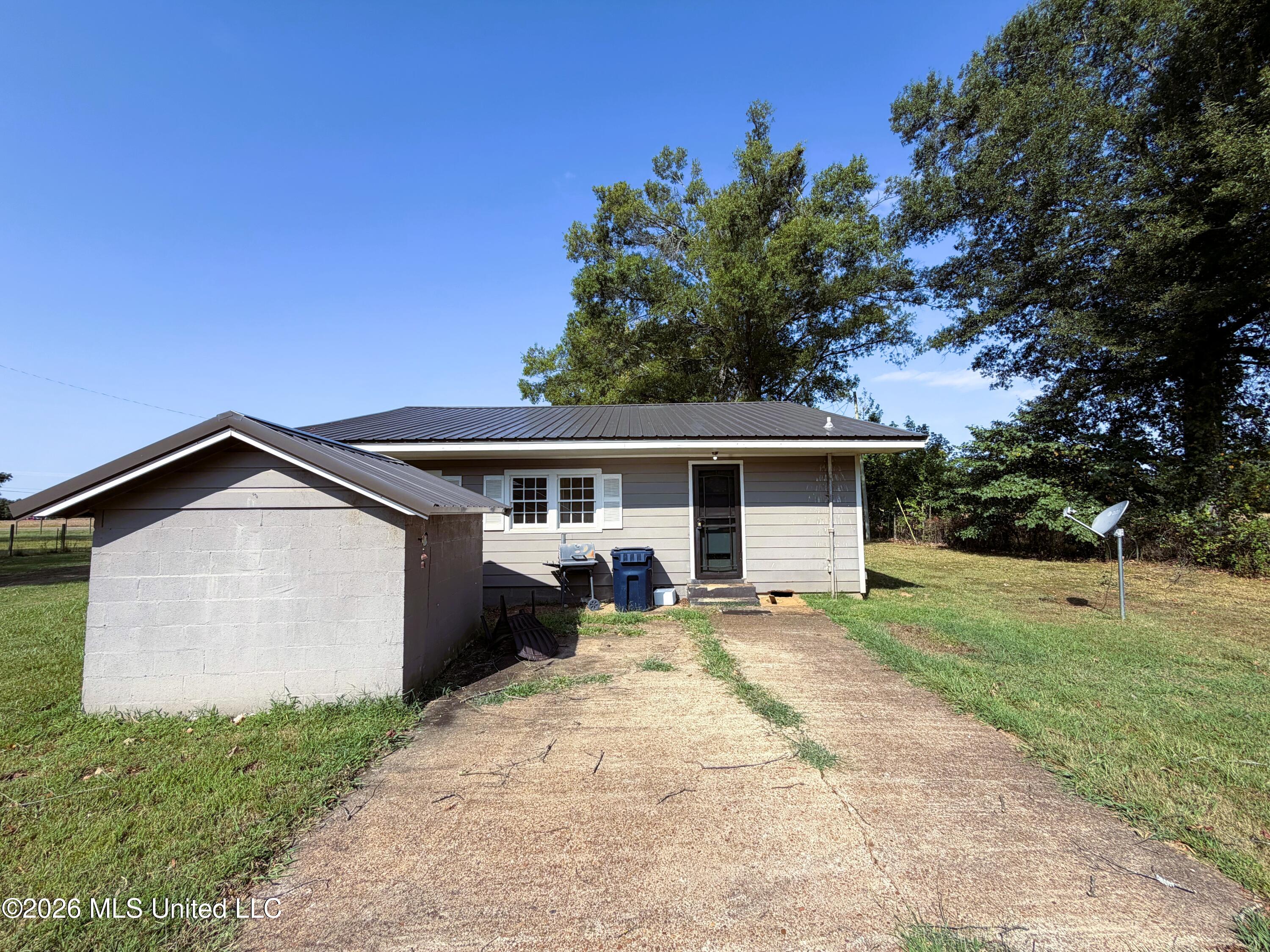 18780 Highway 5 Property Photo 14
