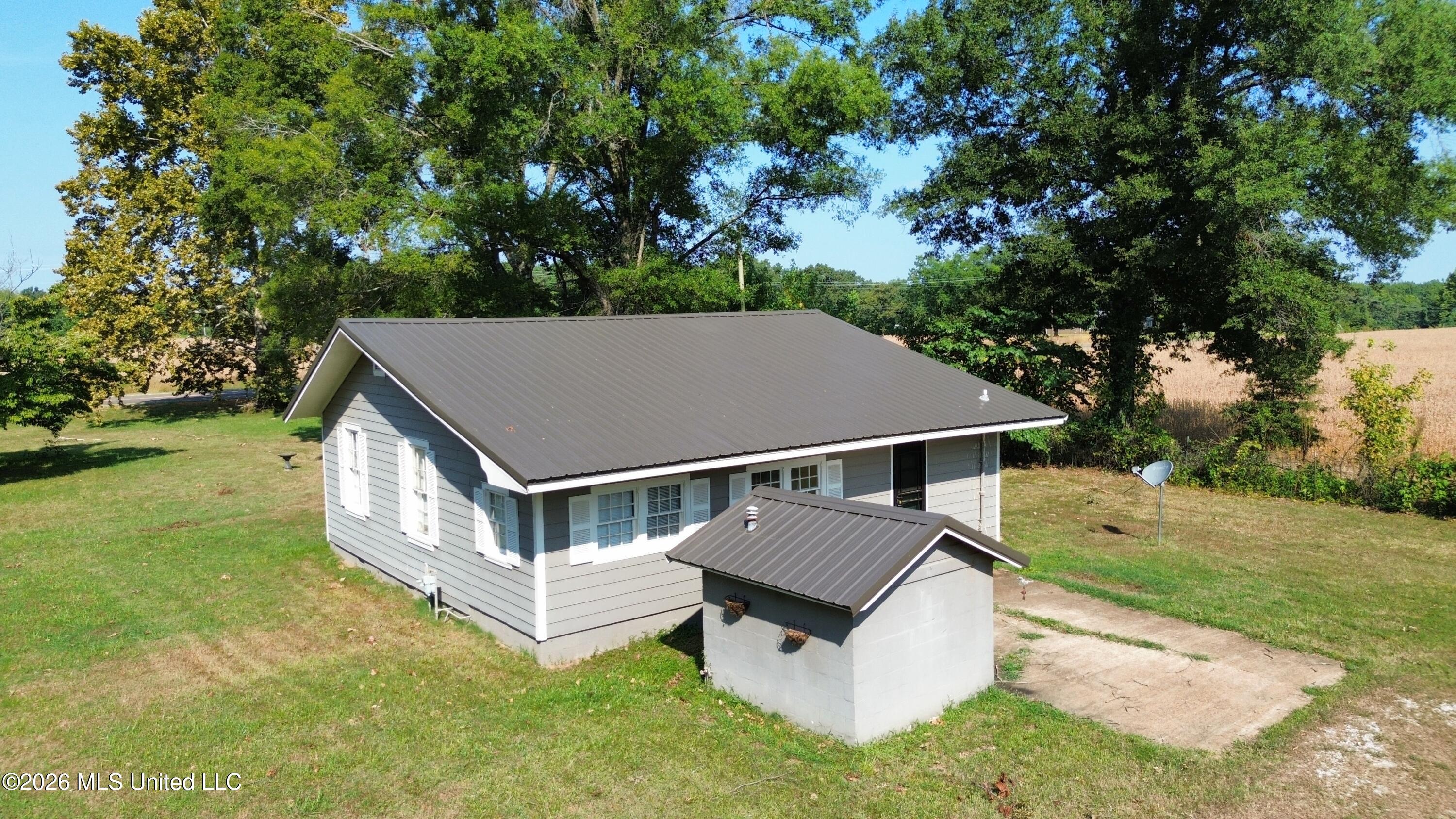 18780 Highway 5 Property Photo 16