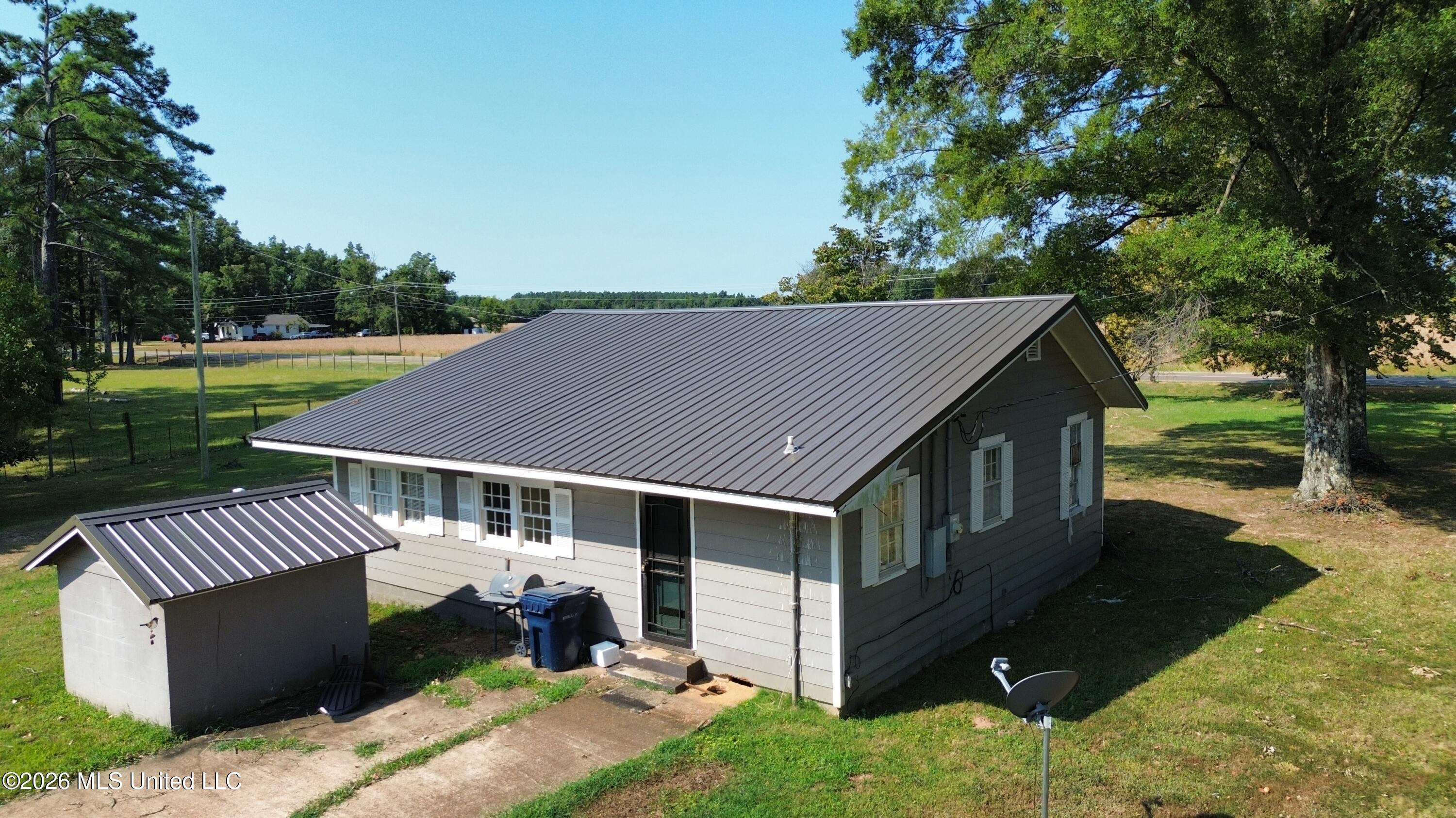 18780 Highway 5 Property Photo 17