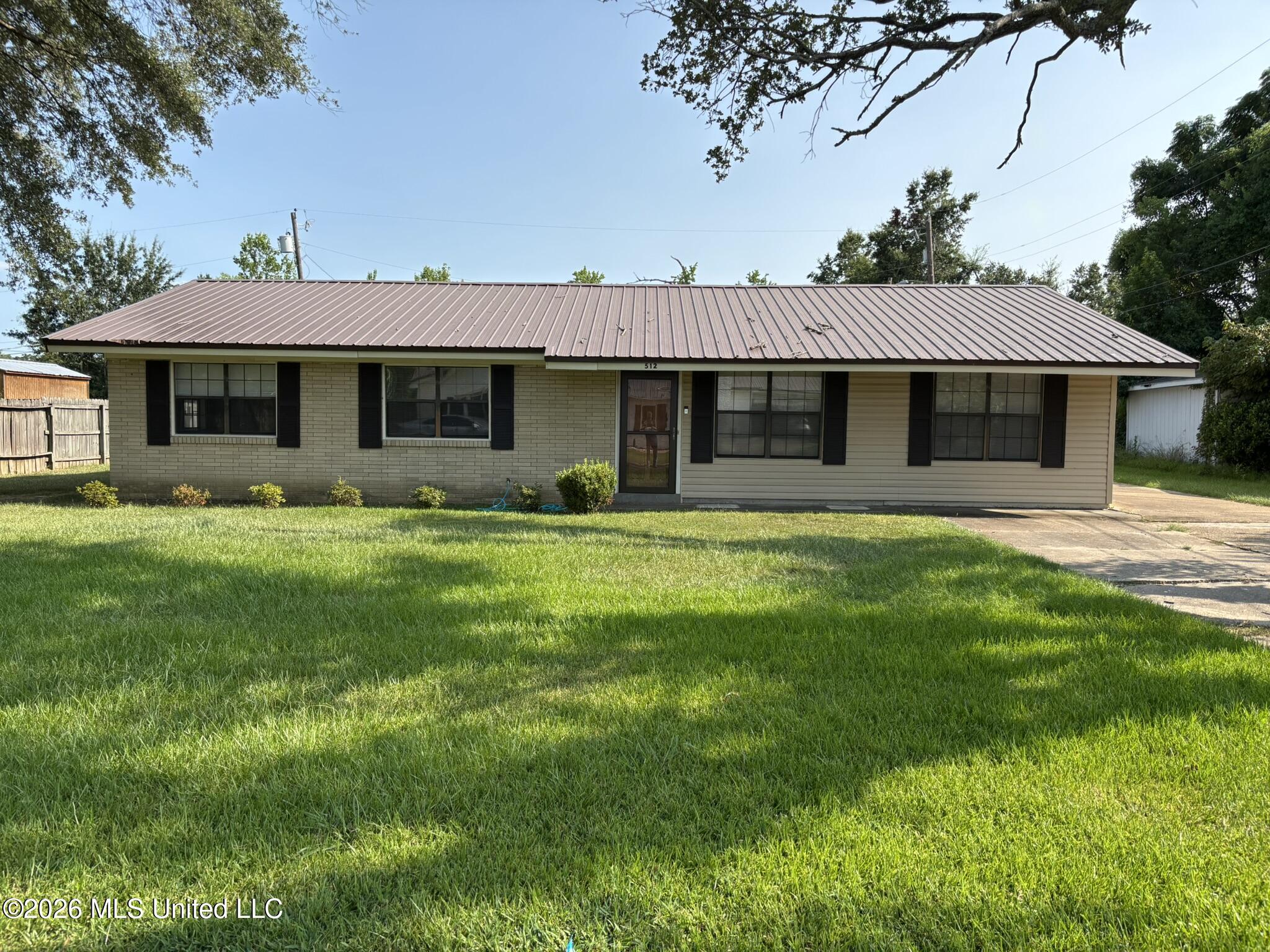 512 Rose Drive