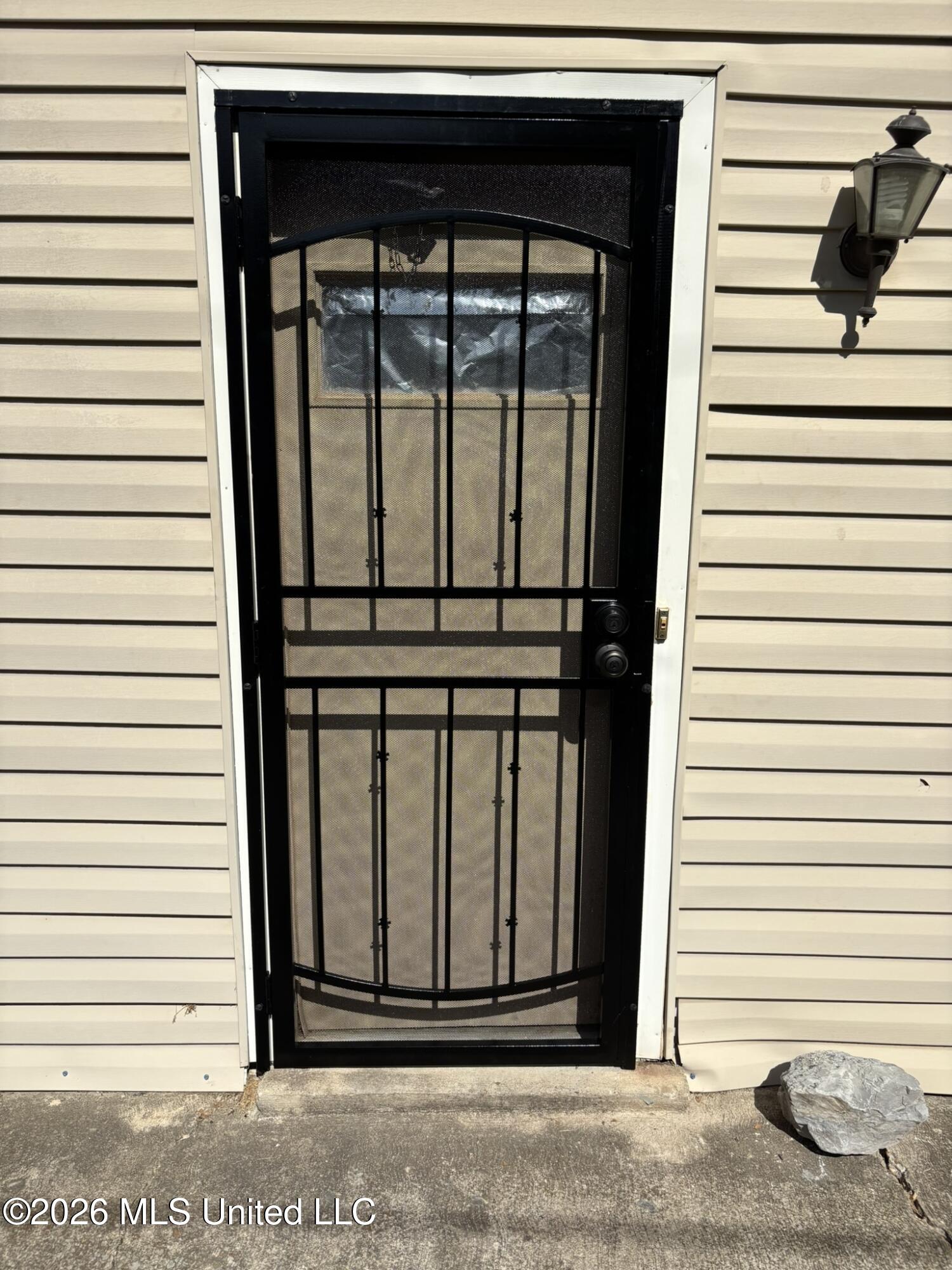 512 Rose Drive Property Photo 2