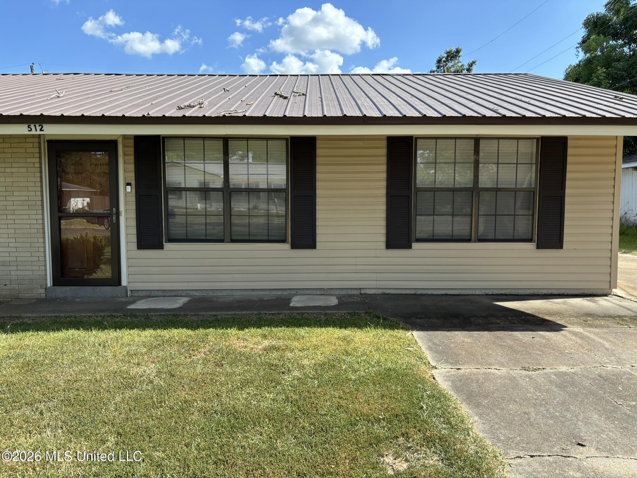 512 Rose Drive Property Photo 14