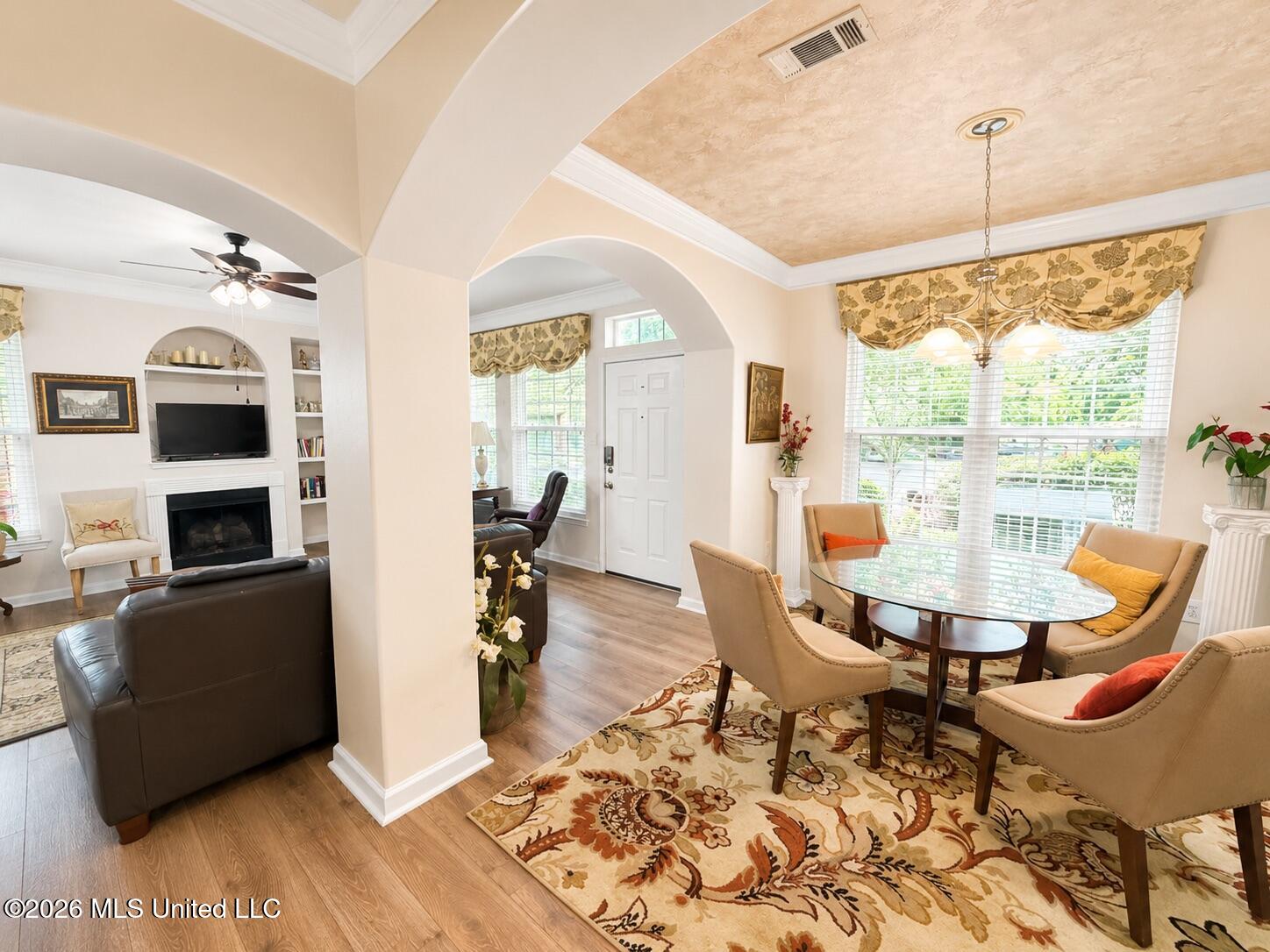 2252 Beach Drive Property Photo 3