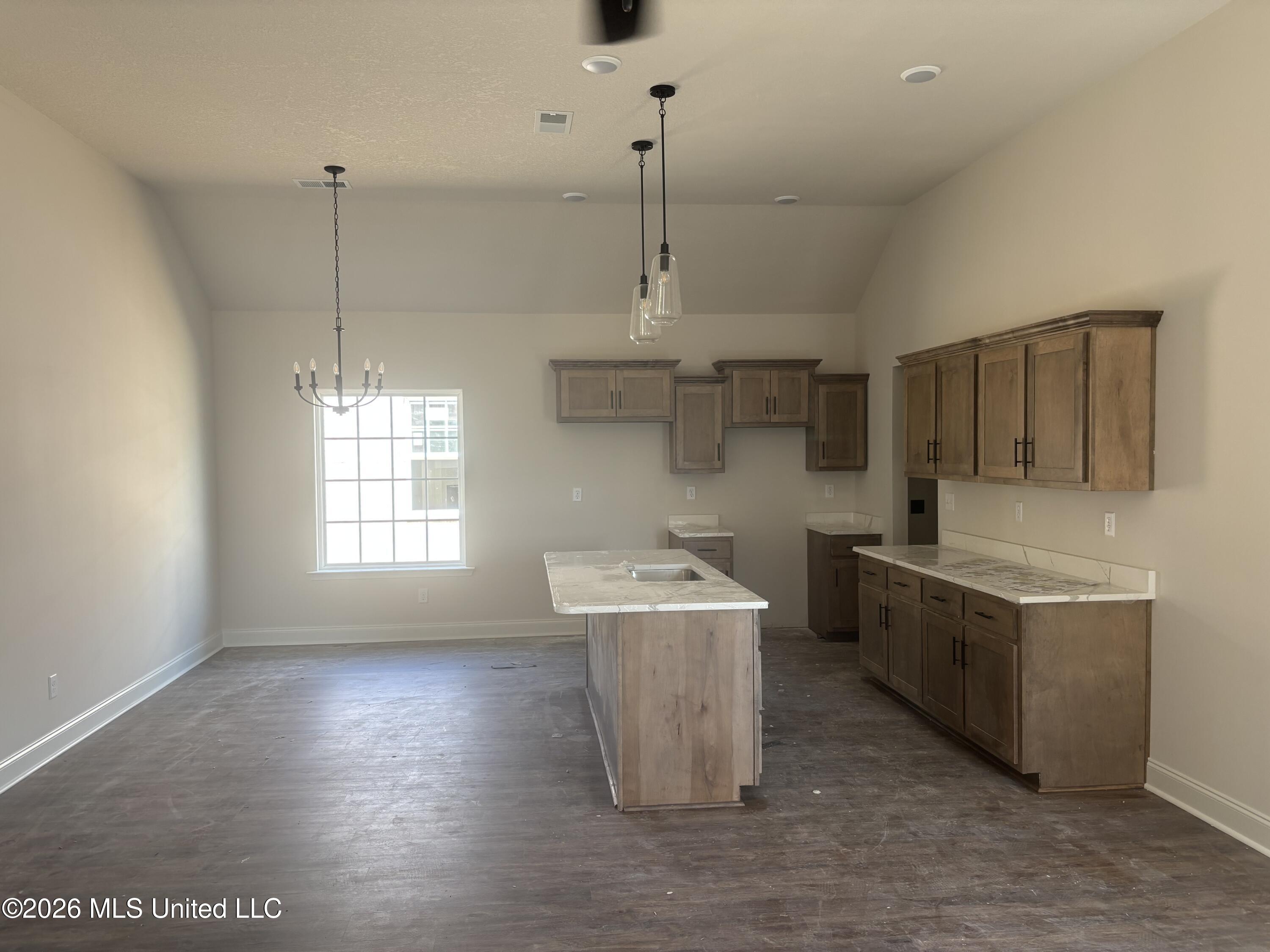 7205 Fairmont Pl Cove Property Photo 3