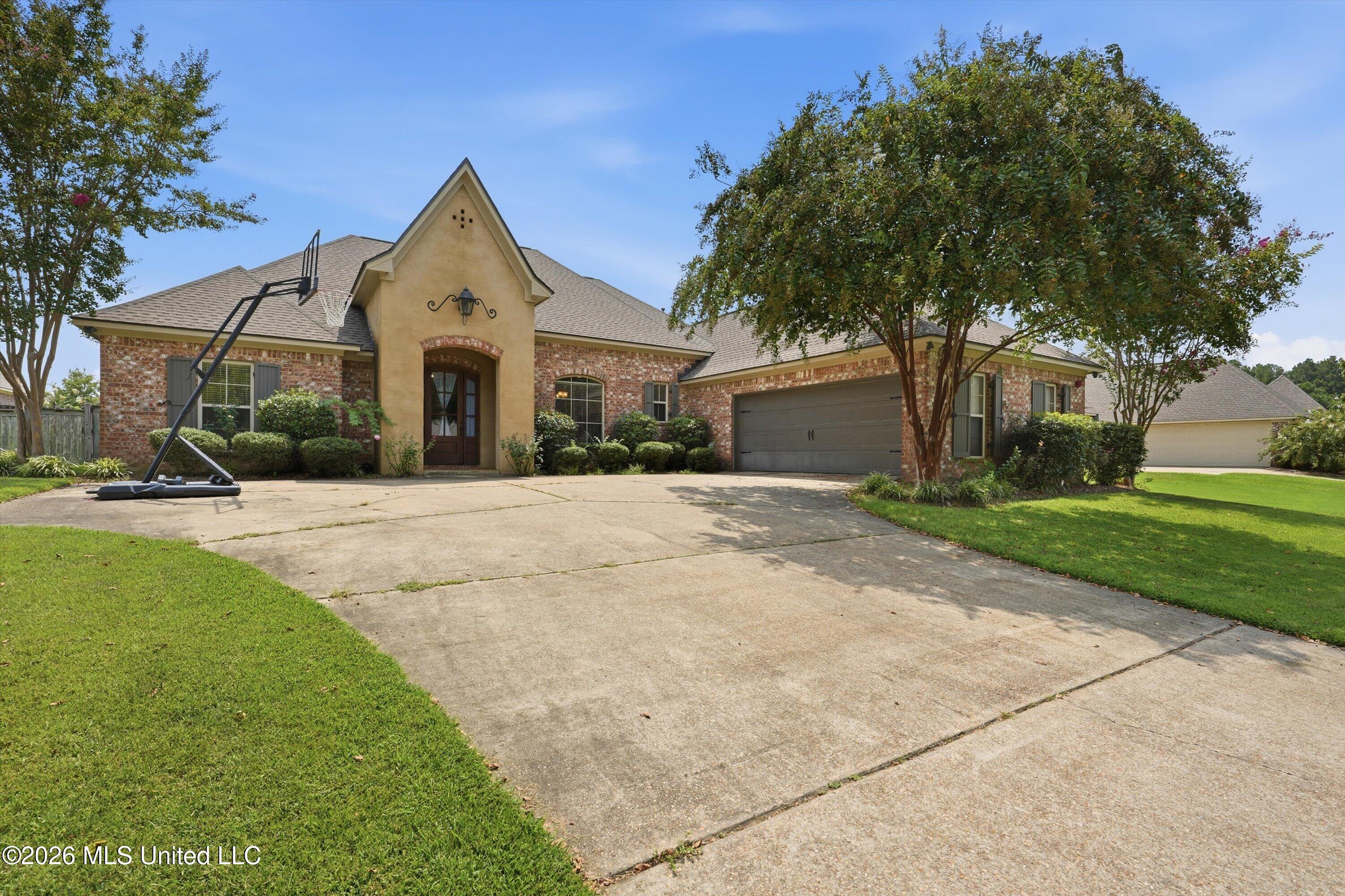 202 Carmichael Boulevard Property Photo 4