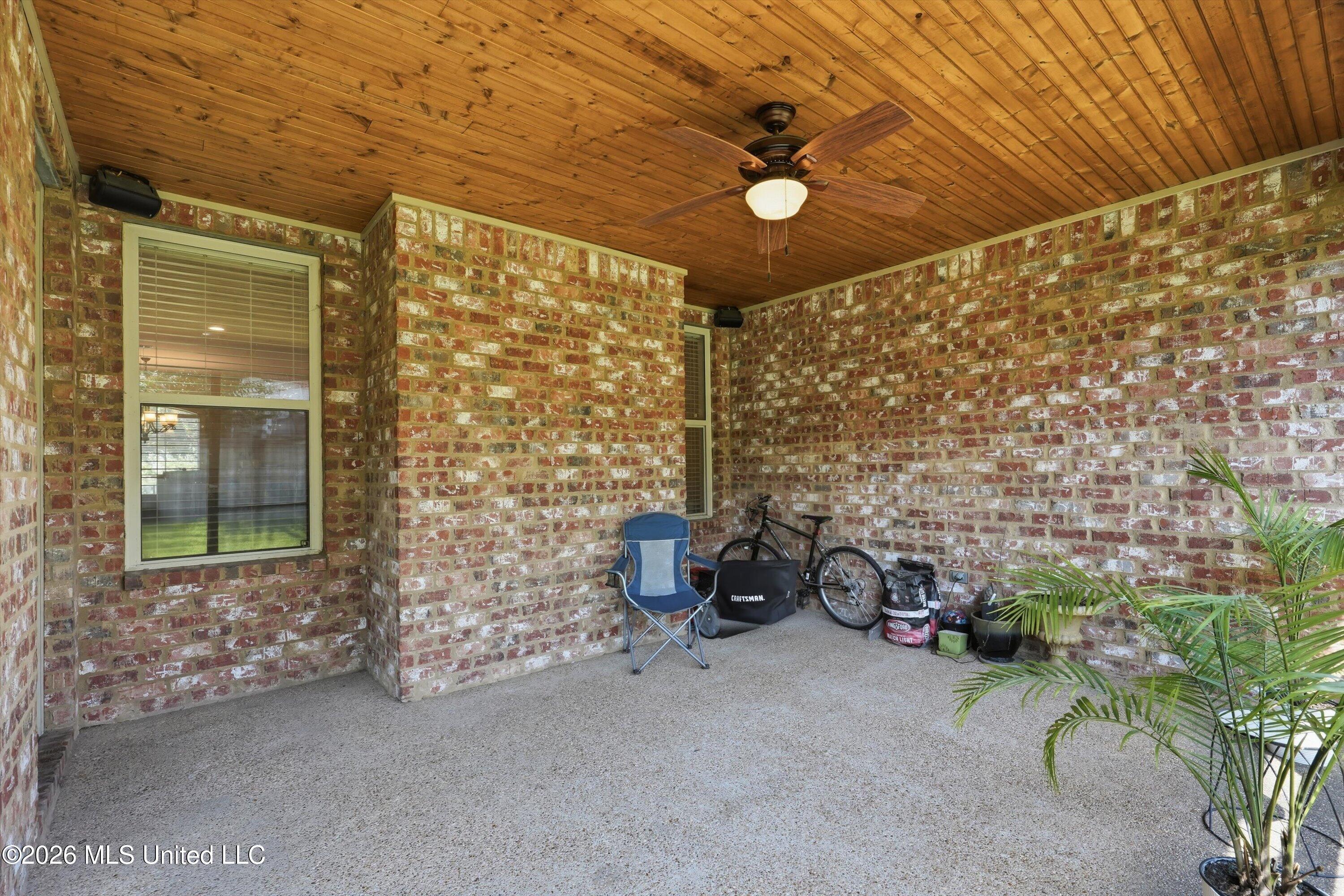 202 Carmichael Boulevard Property Photo 5