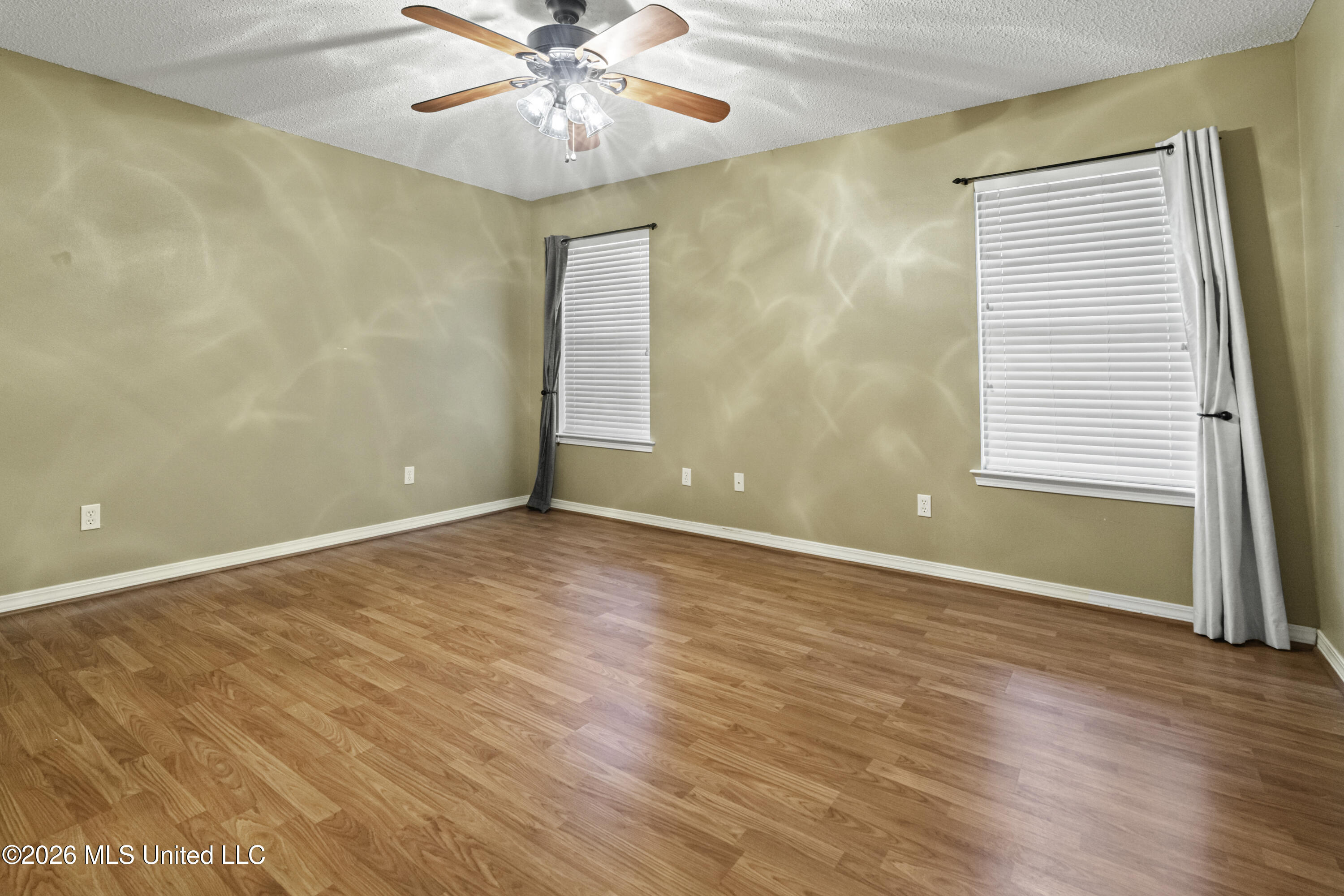 9534 Laa La Court Property Photo 6