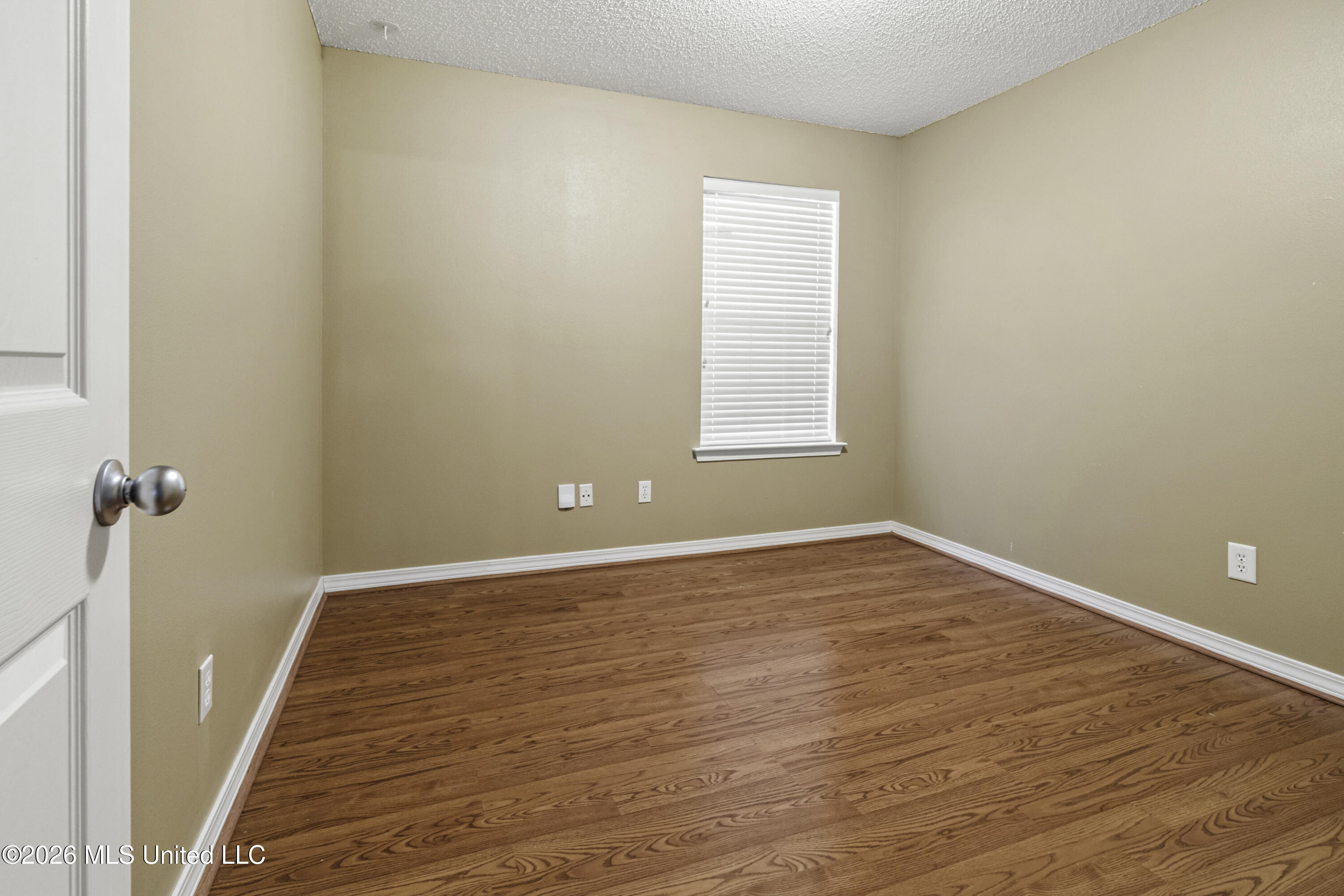 9534 Laa La Court Property Photo 8