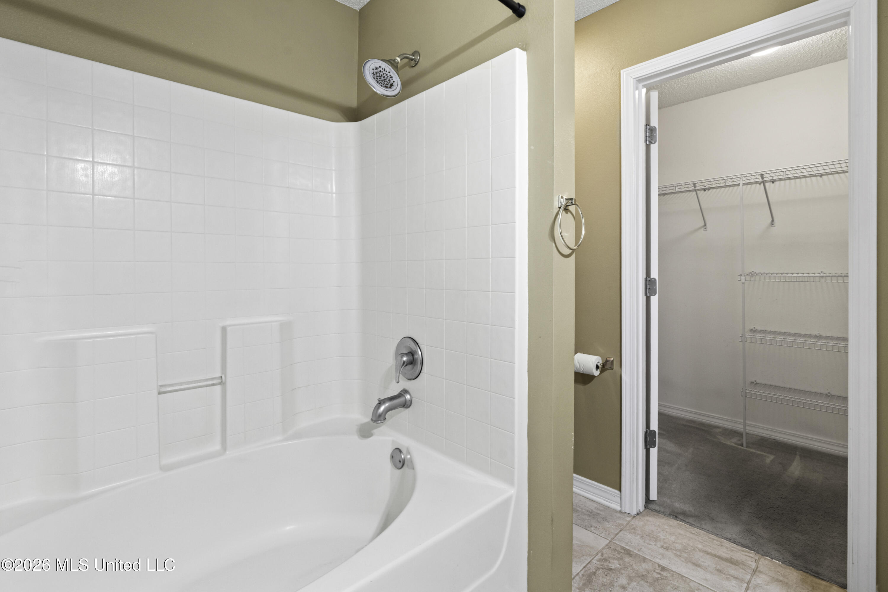 9534 Laa La Court Property Photo 10