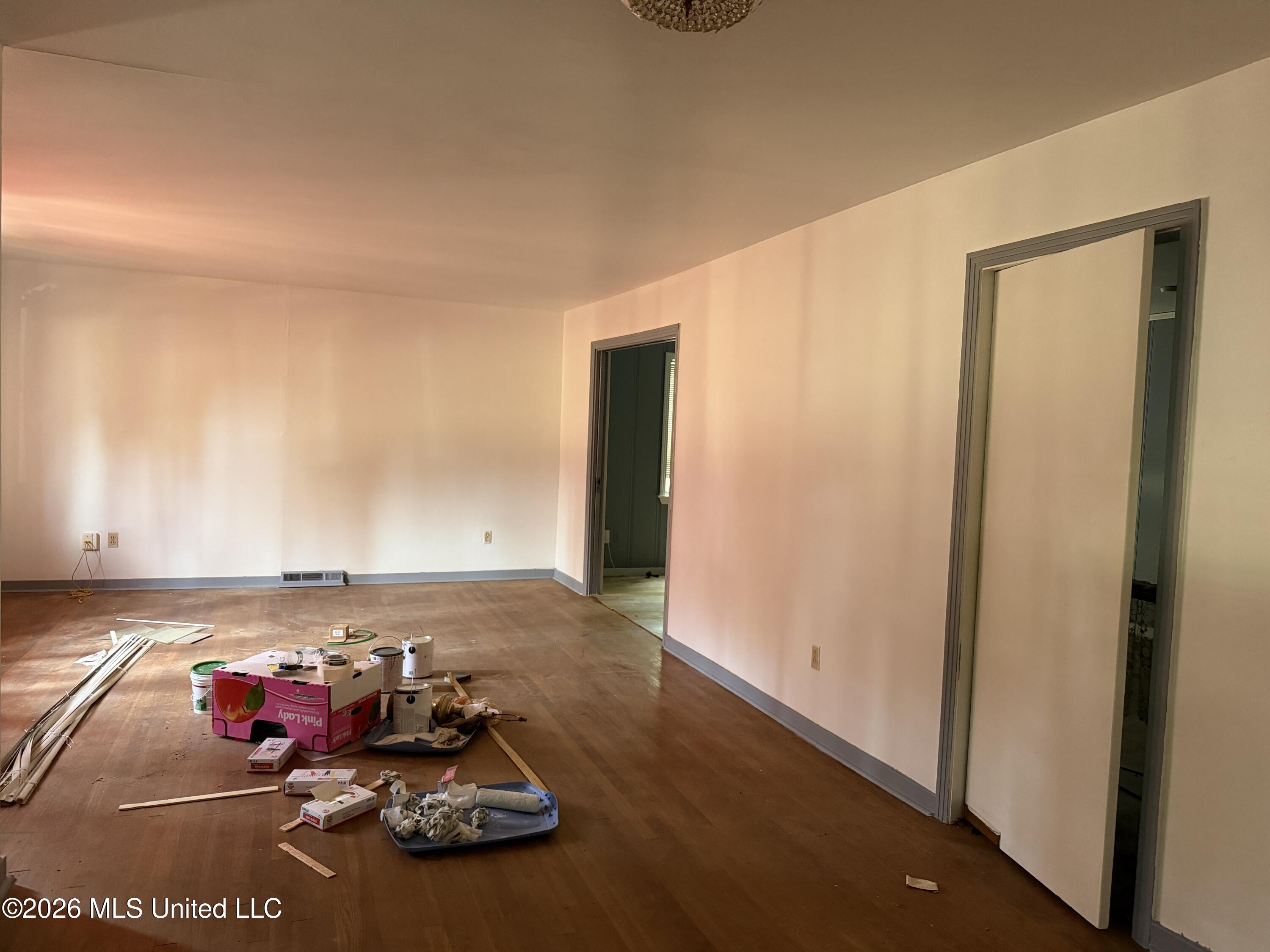 2247 Alta Woods Terrace Property Photo 15