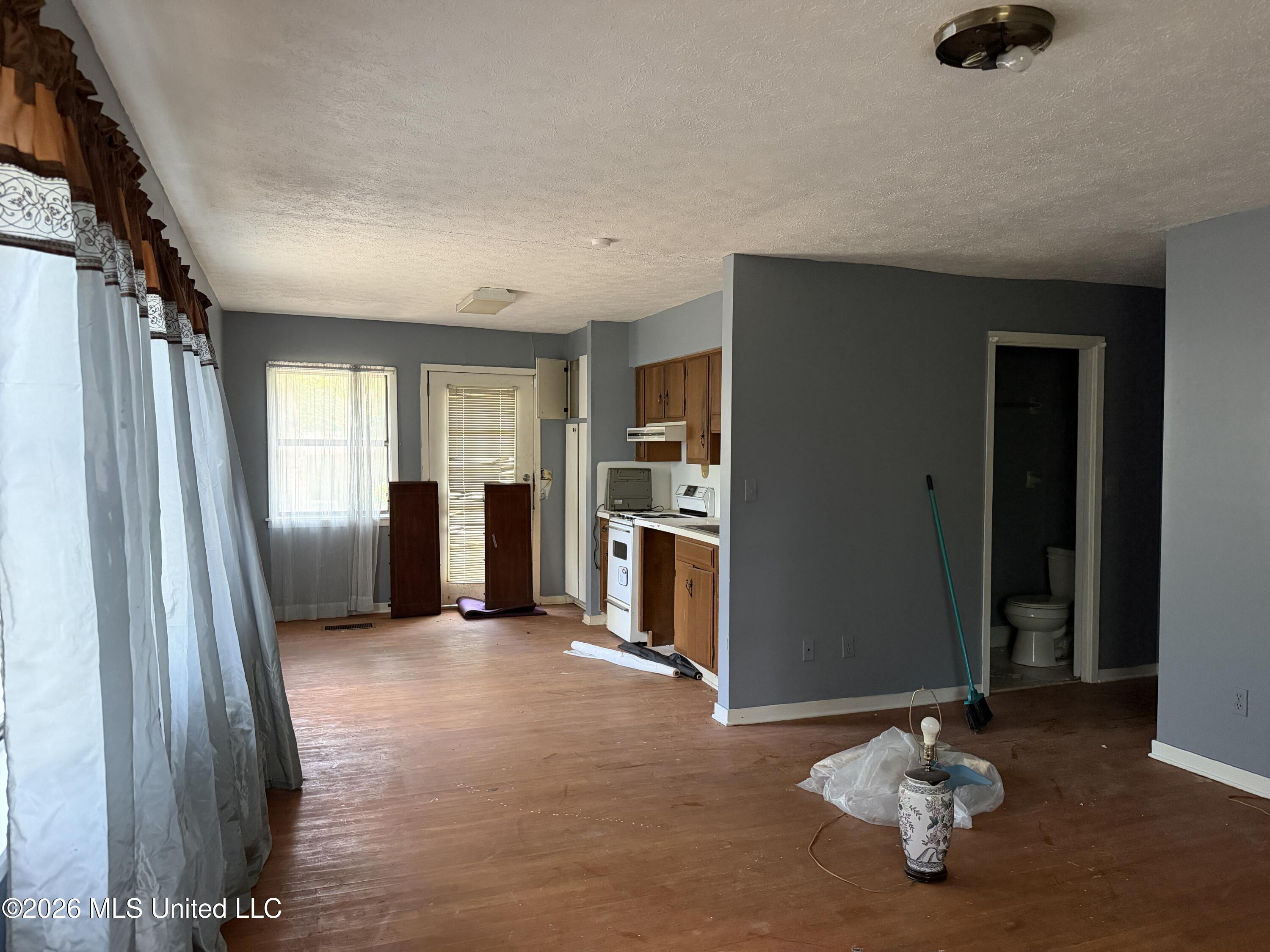 2247 Alta Woods Terrace Property Photo 17