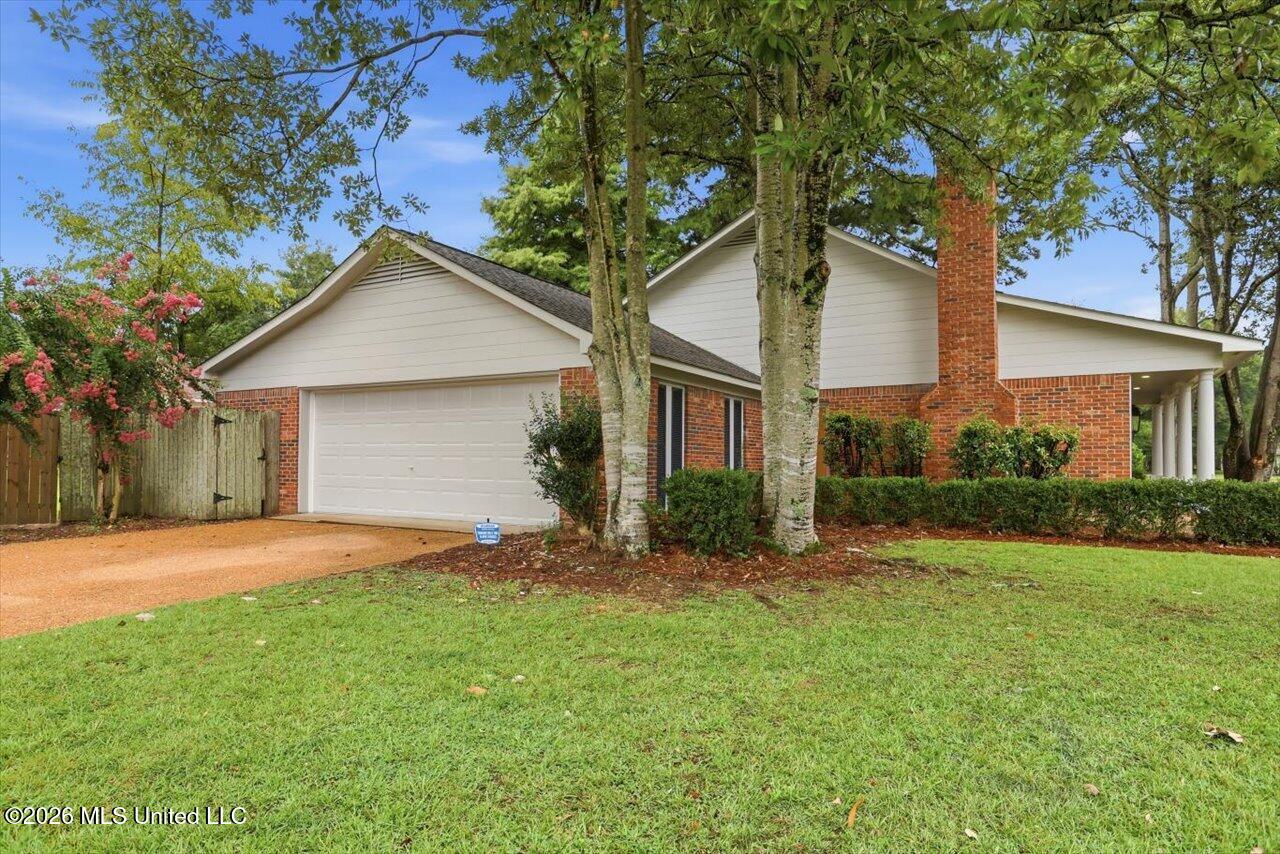 110 Honeysuckle Lane Property Photo 4