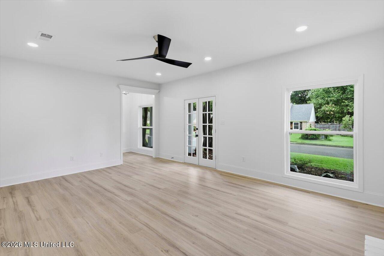 110 Honeysuckle Lane Property Photo 7