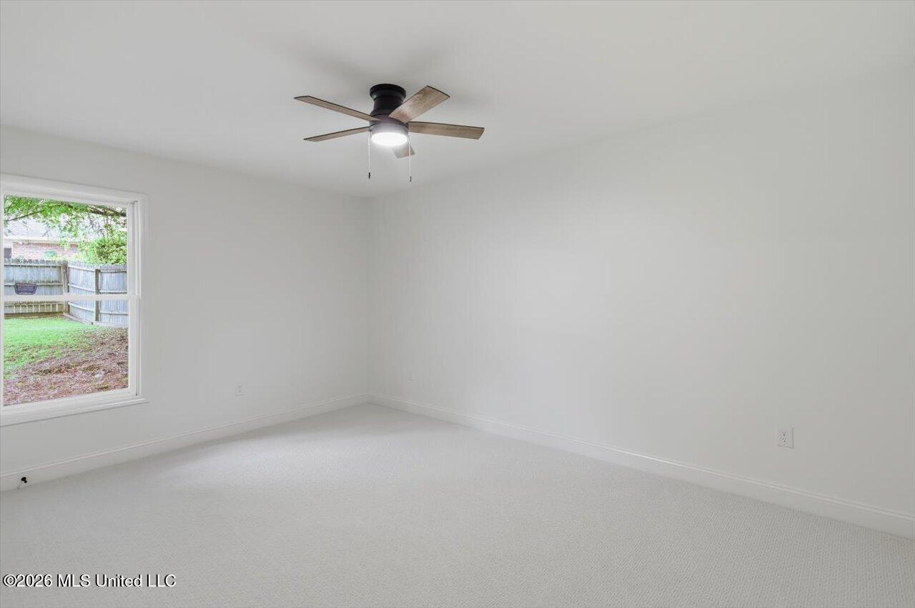110 Honeysuckle Lane Property Photo 23