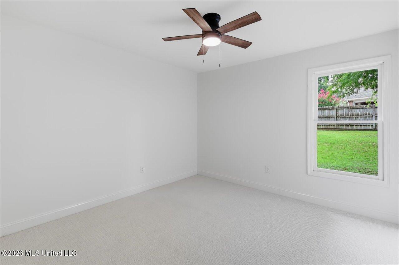 110 Honeysuckle Lane Property Photo 26